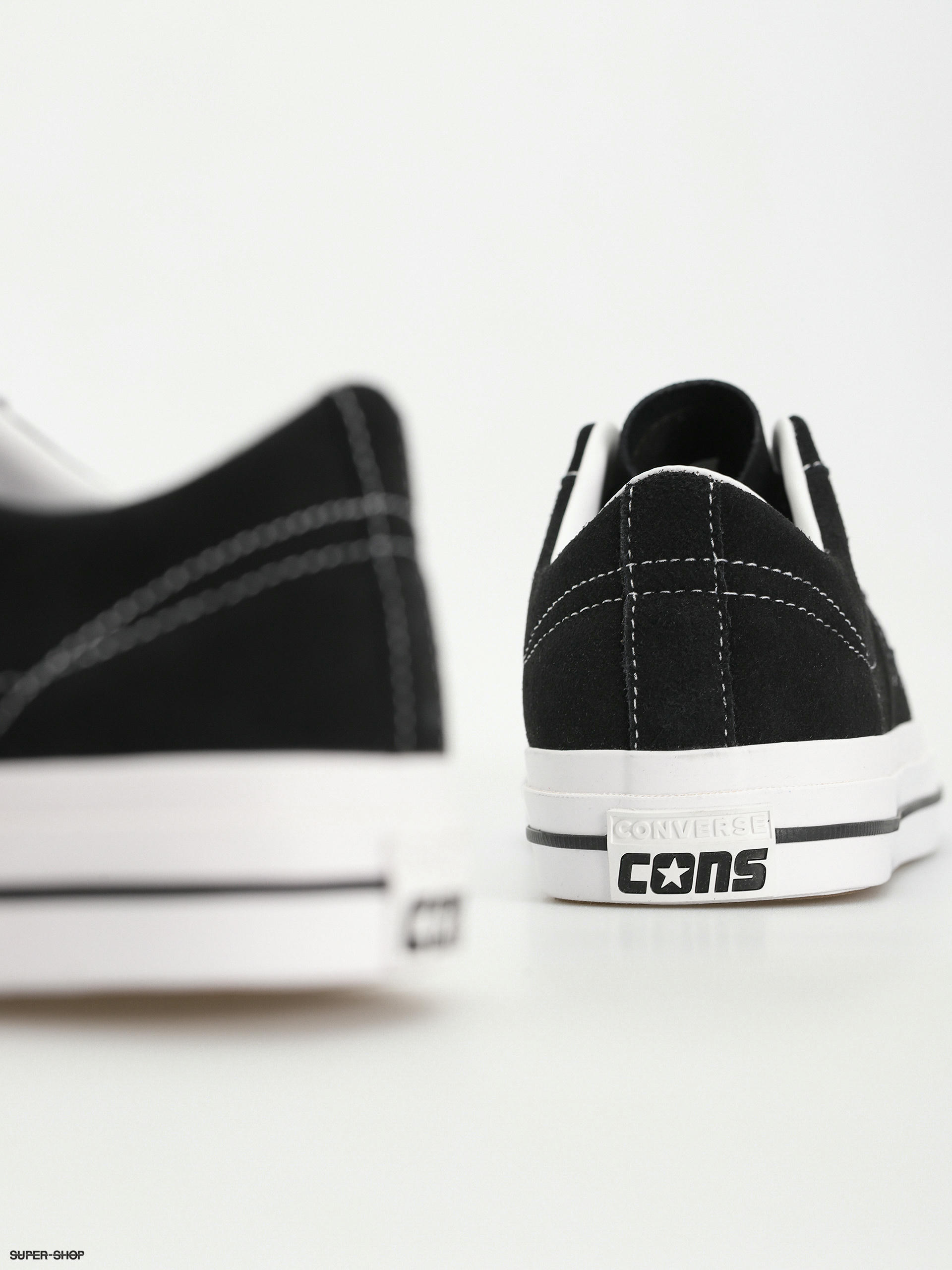 Converse one store star back