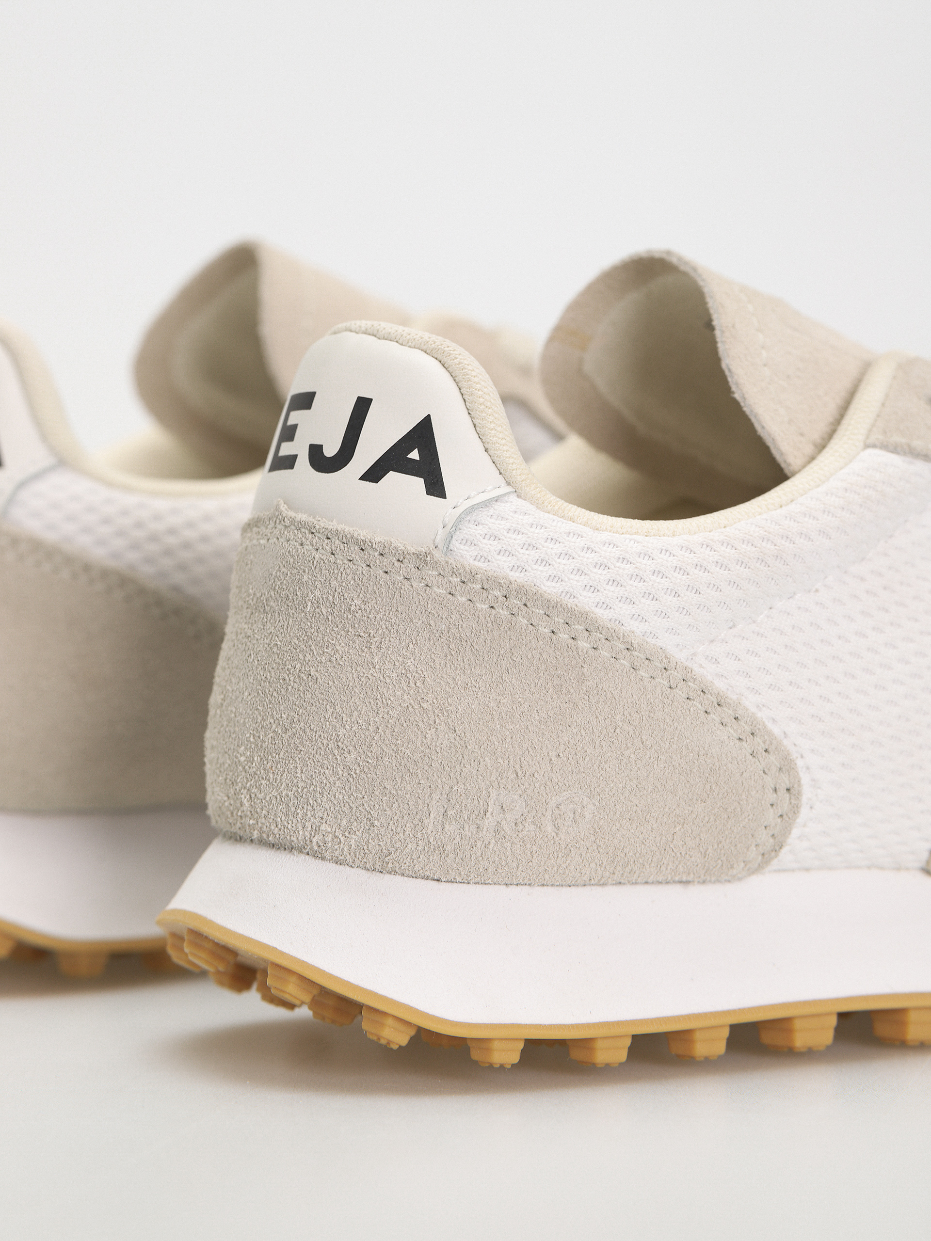 Veja Shoes Rio Branco Wmn (white pierre natural)