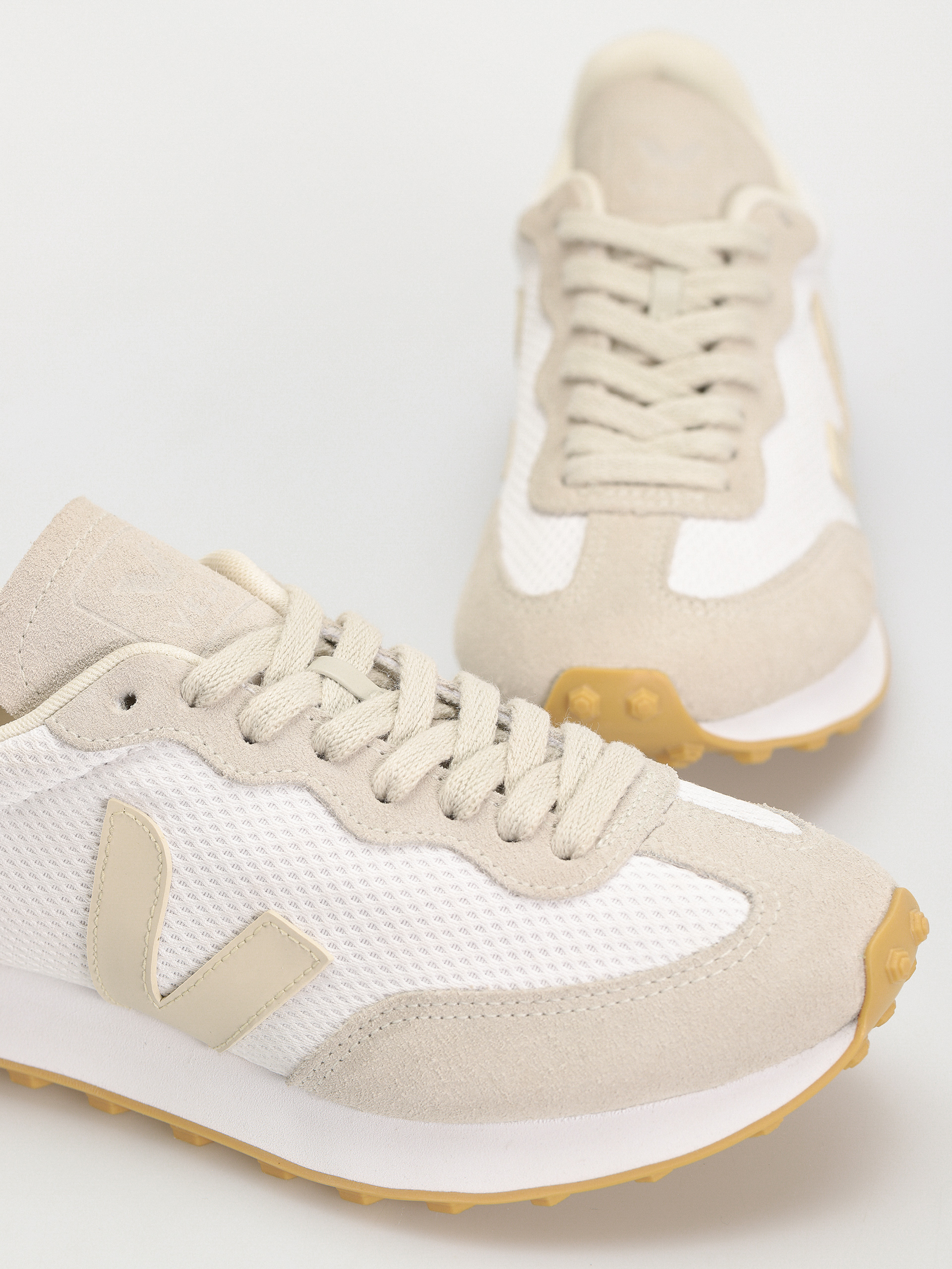 Veja Shoes Rio Branco Wmn (white pierre natural)