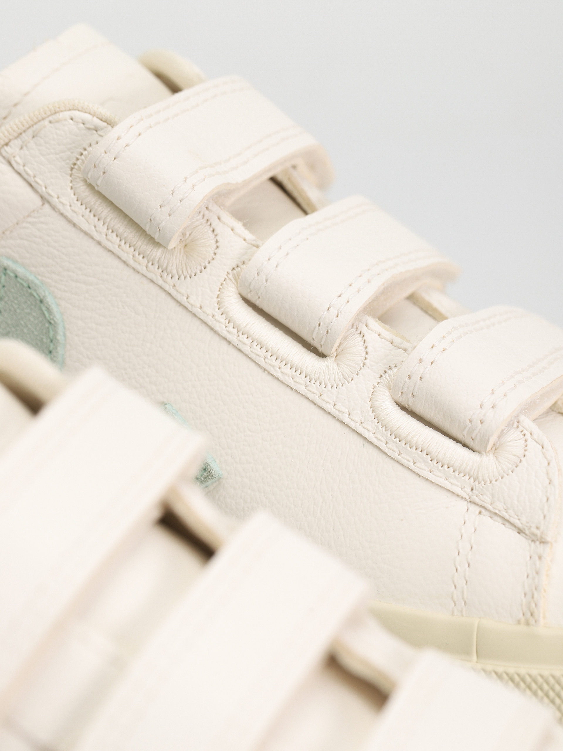 Veja Recife Logo Wmn Shoes (extra white matcha)