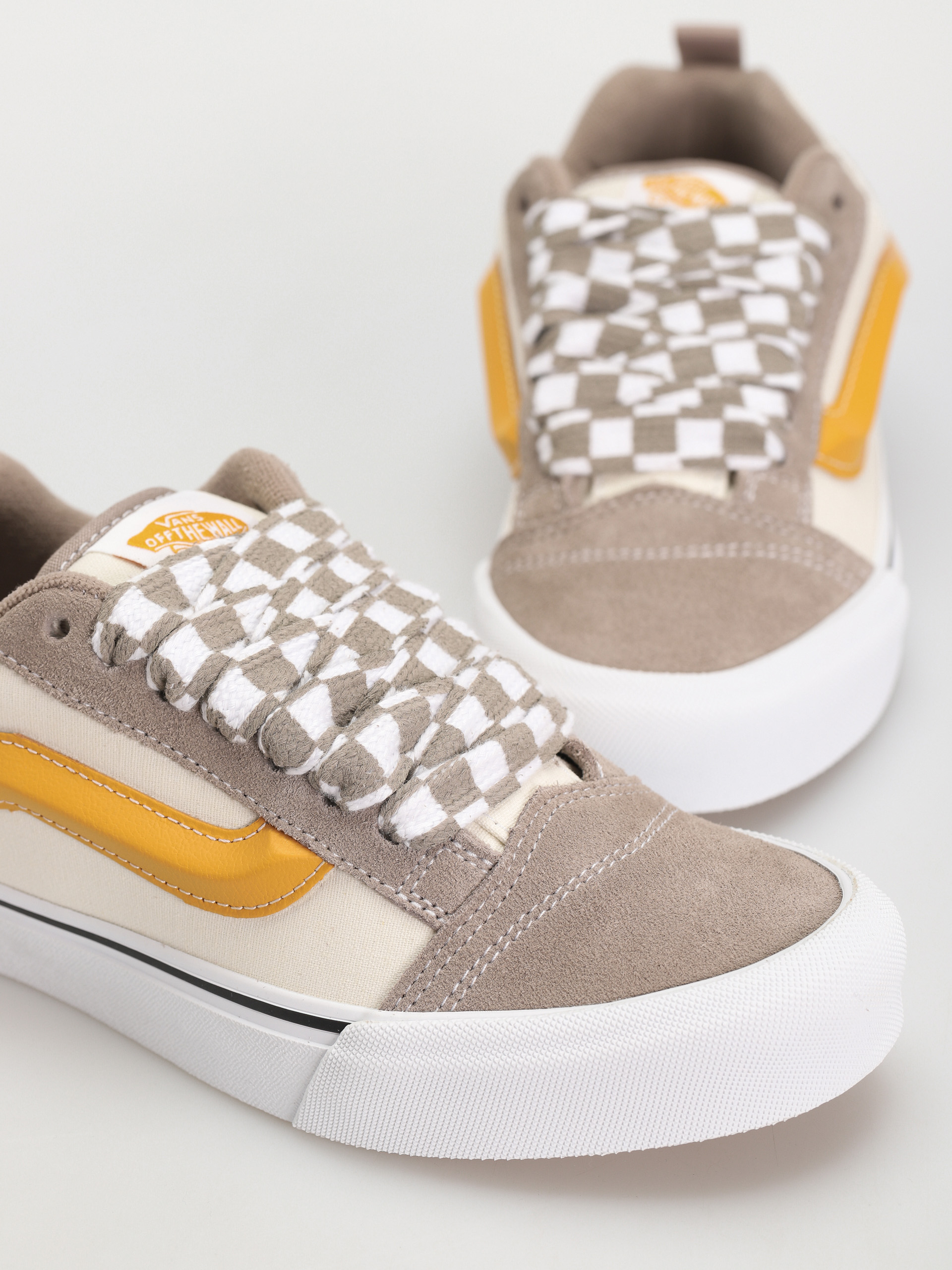 Vans Knu Skool Shoes mega check gray marshmallow