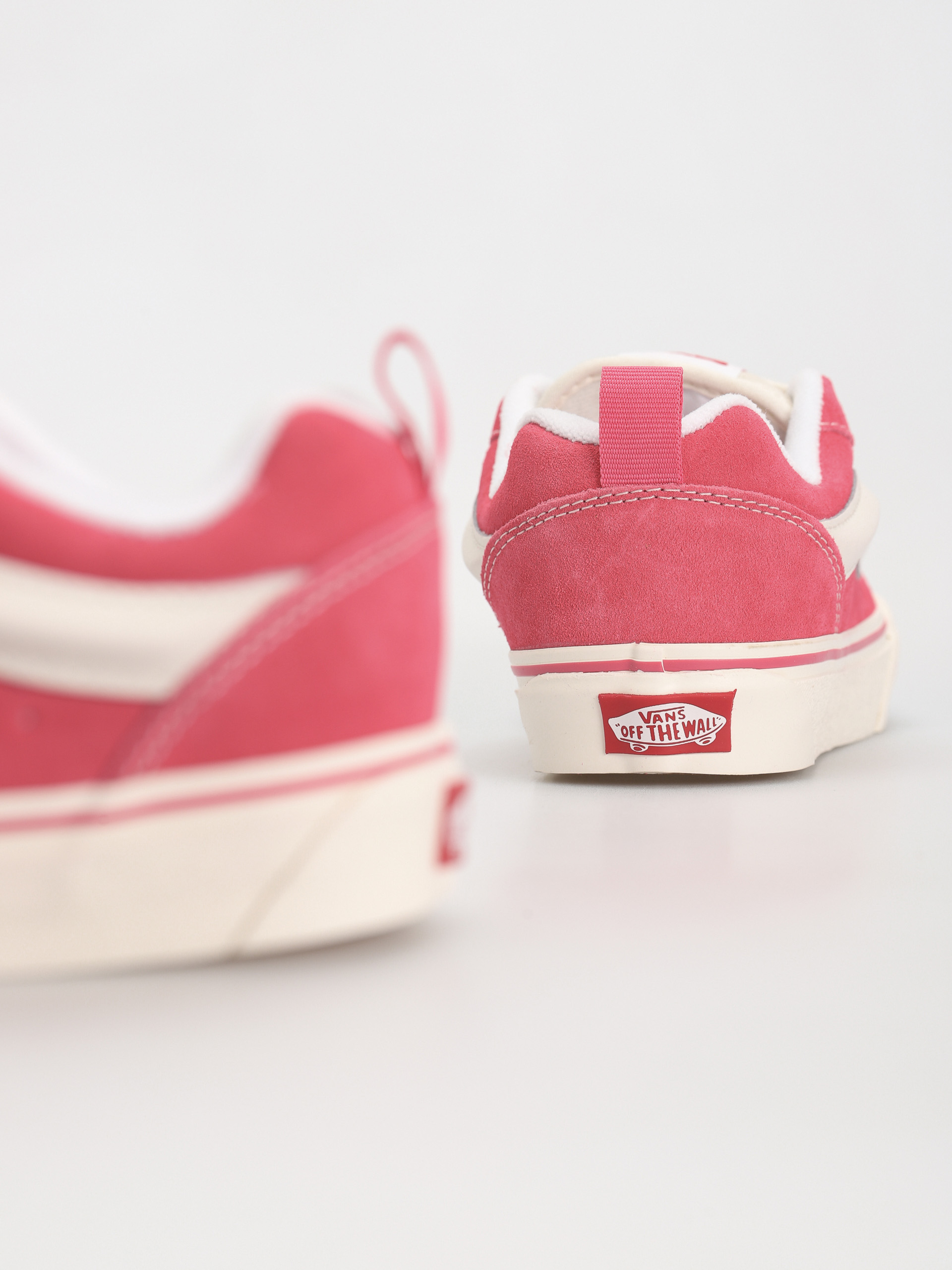 Vans Knu Skool Schuhe (retro color pink/true white)