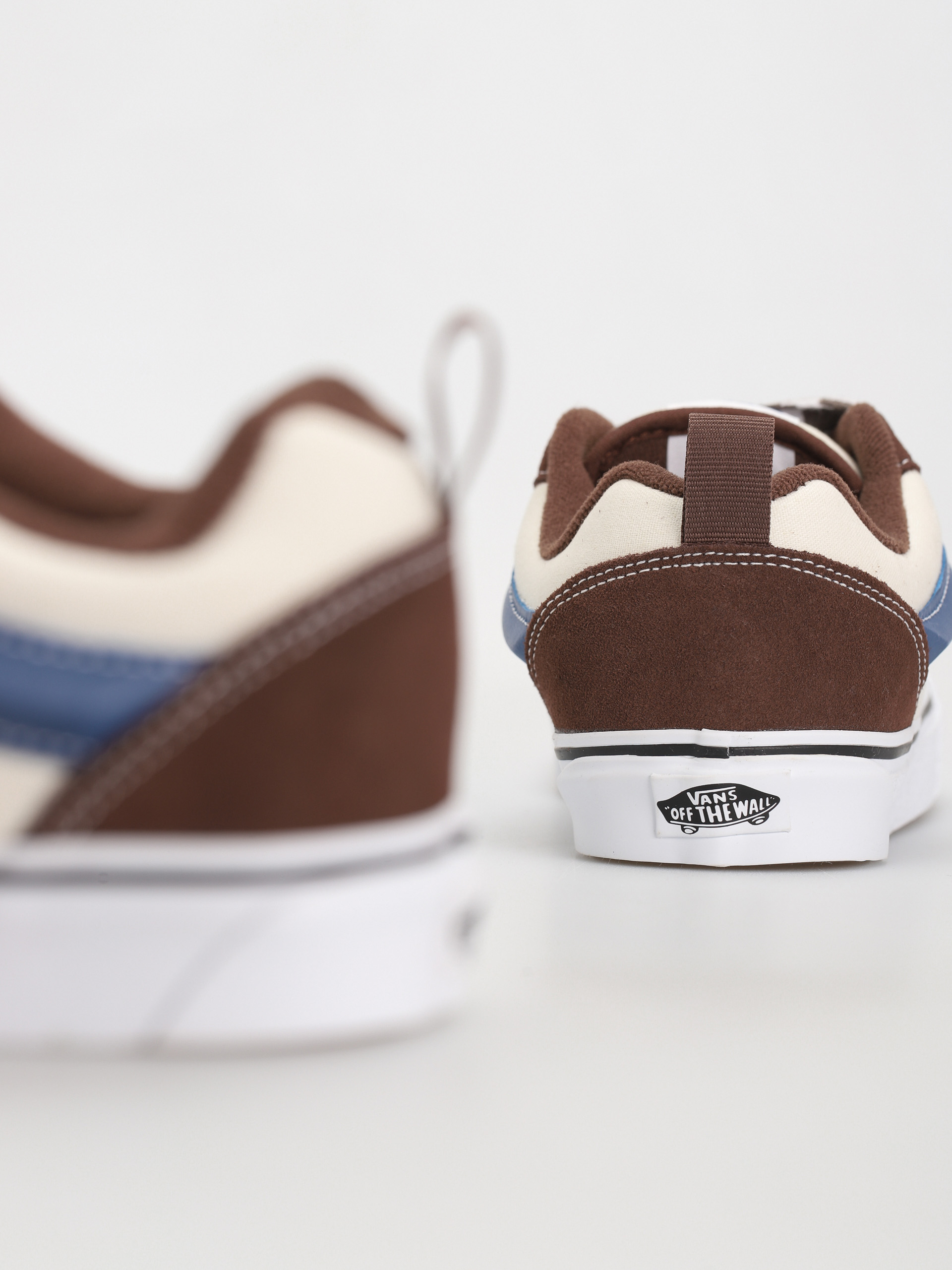 Vans Knu Skool Shoes (mega check potting soil)