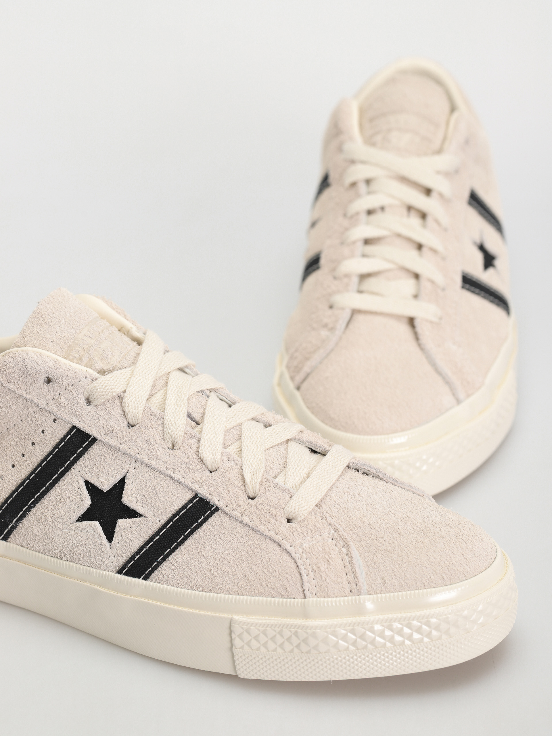 Converse One Star Academy Pro Shoes (khaki/off white)
