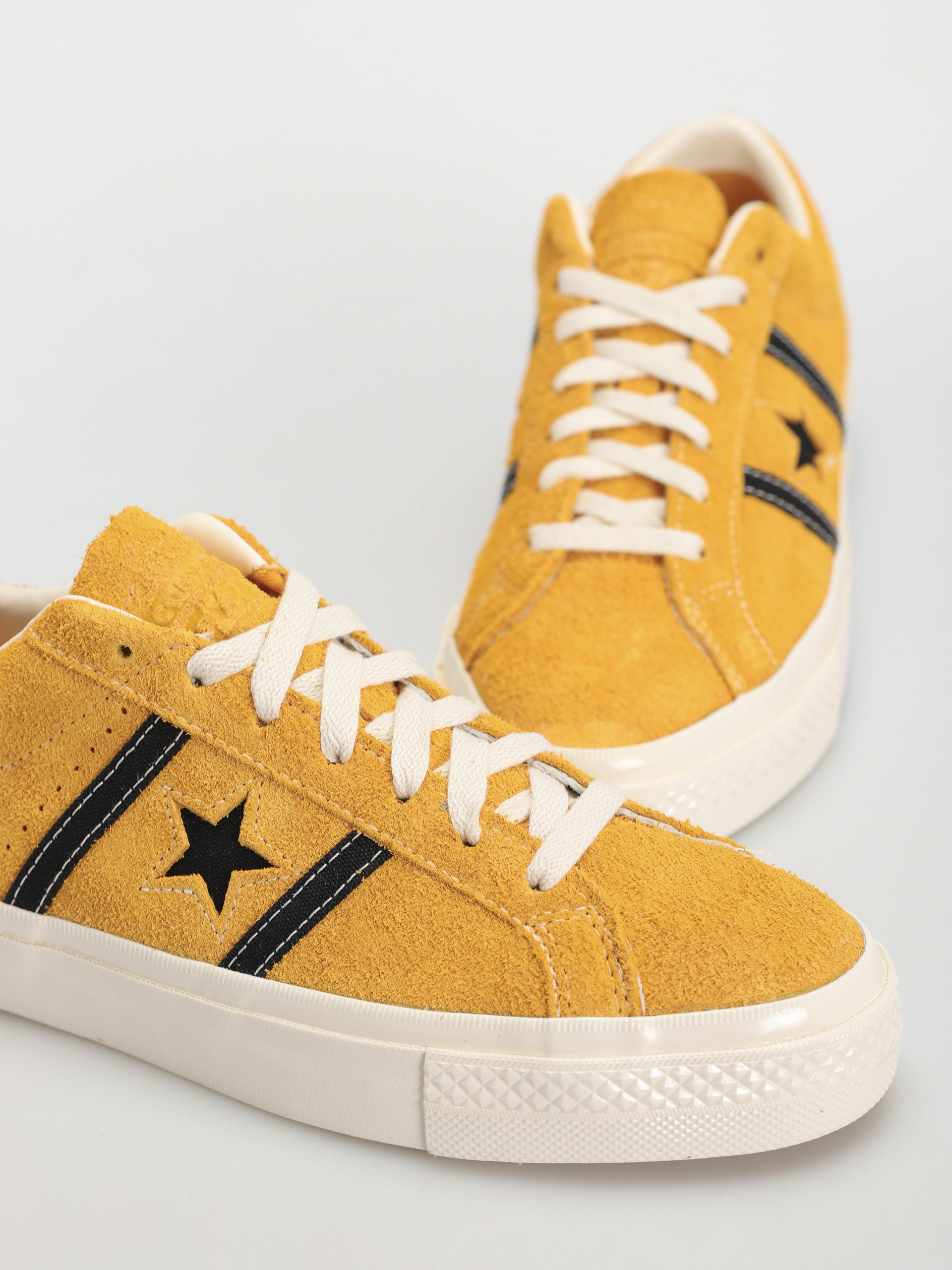 Converse One Star Academy Pro Shoes (light yellow)