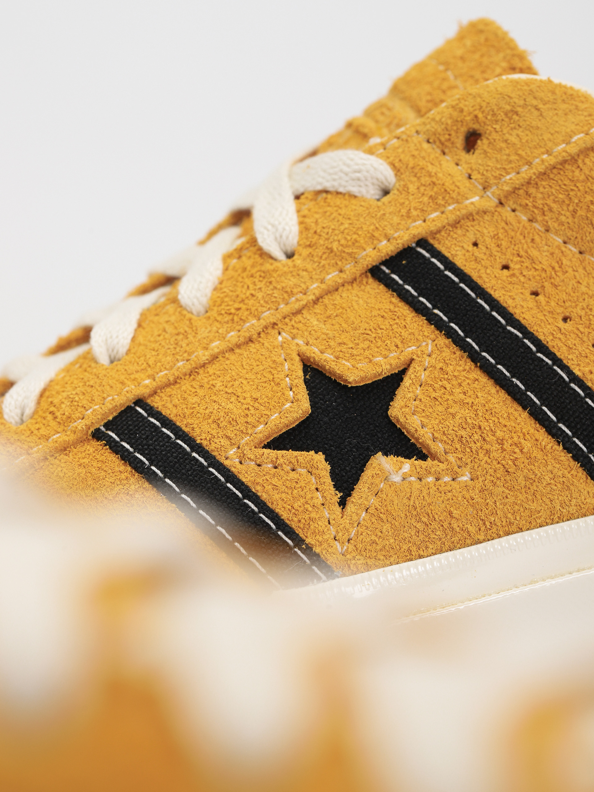 Converse One Star Academy Pro Schuhe (light yellow)