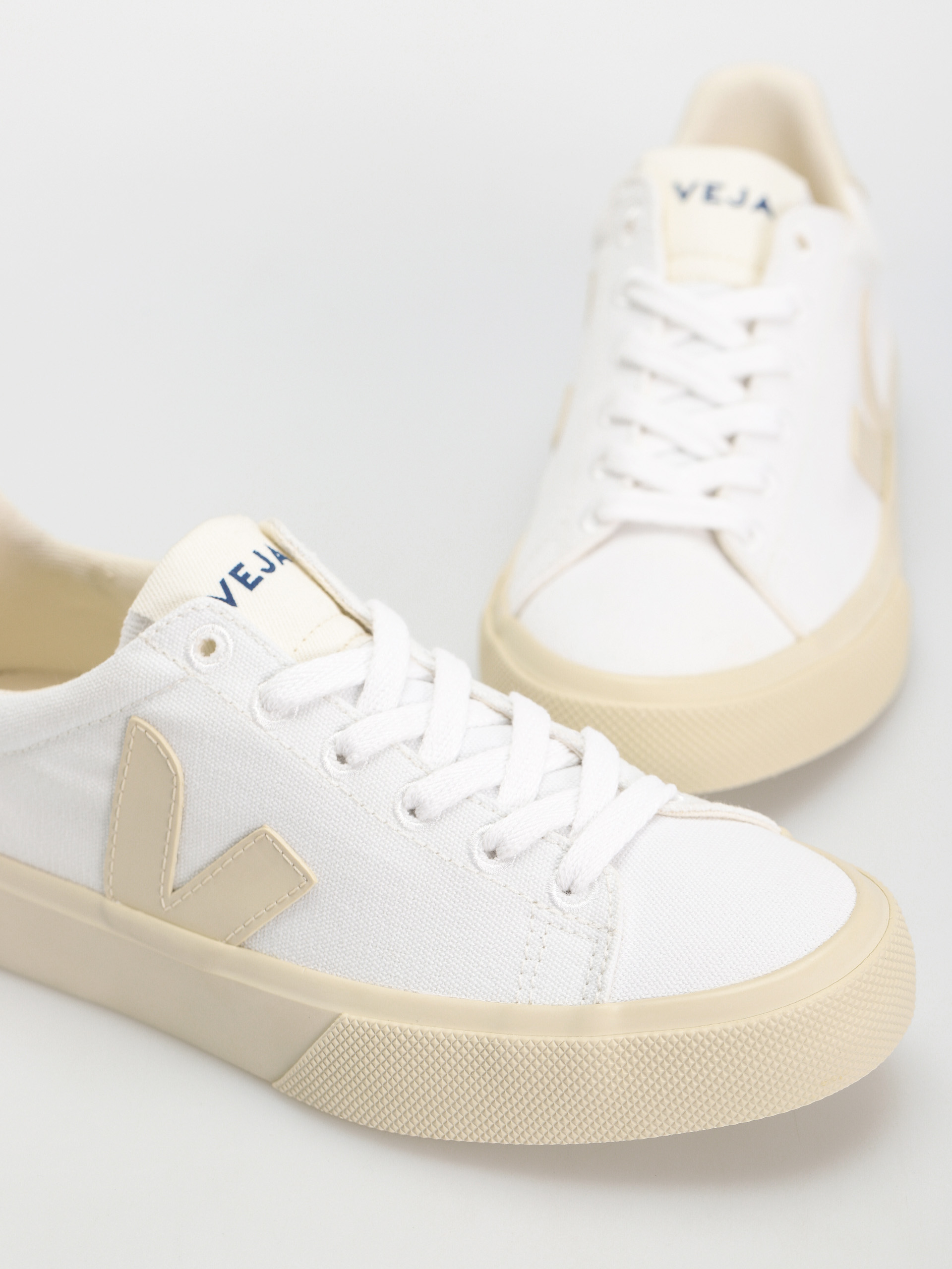 Veja Campo Canvas Wmn Shoes (white pierre)