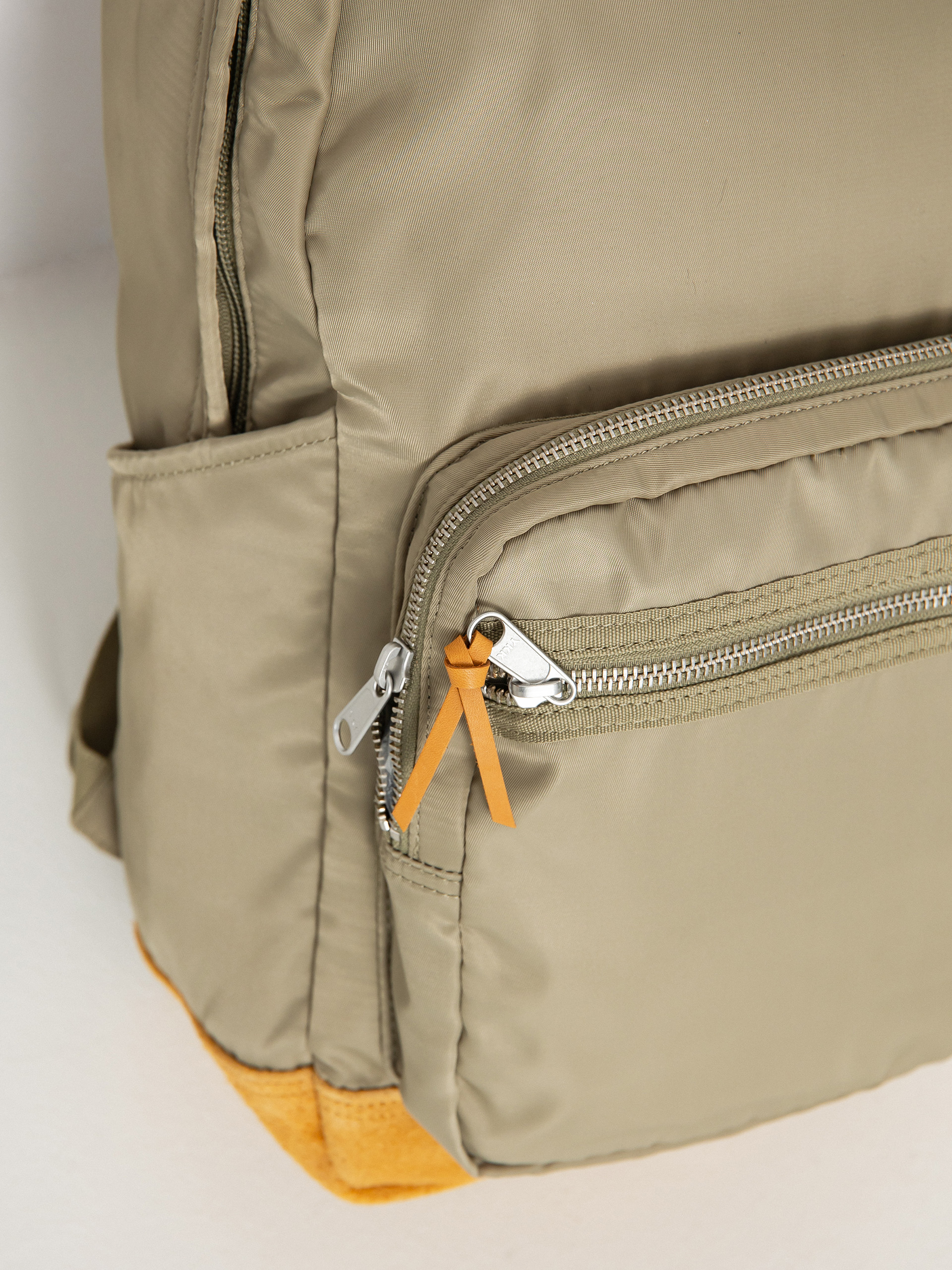 Converse Retro Go 2 Backpack (olive/white)