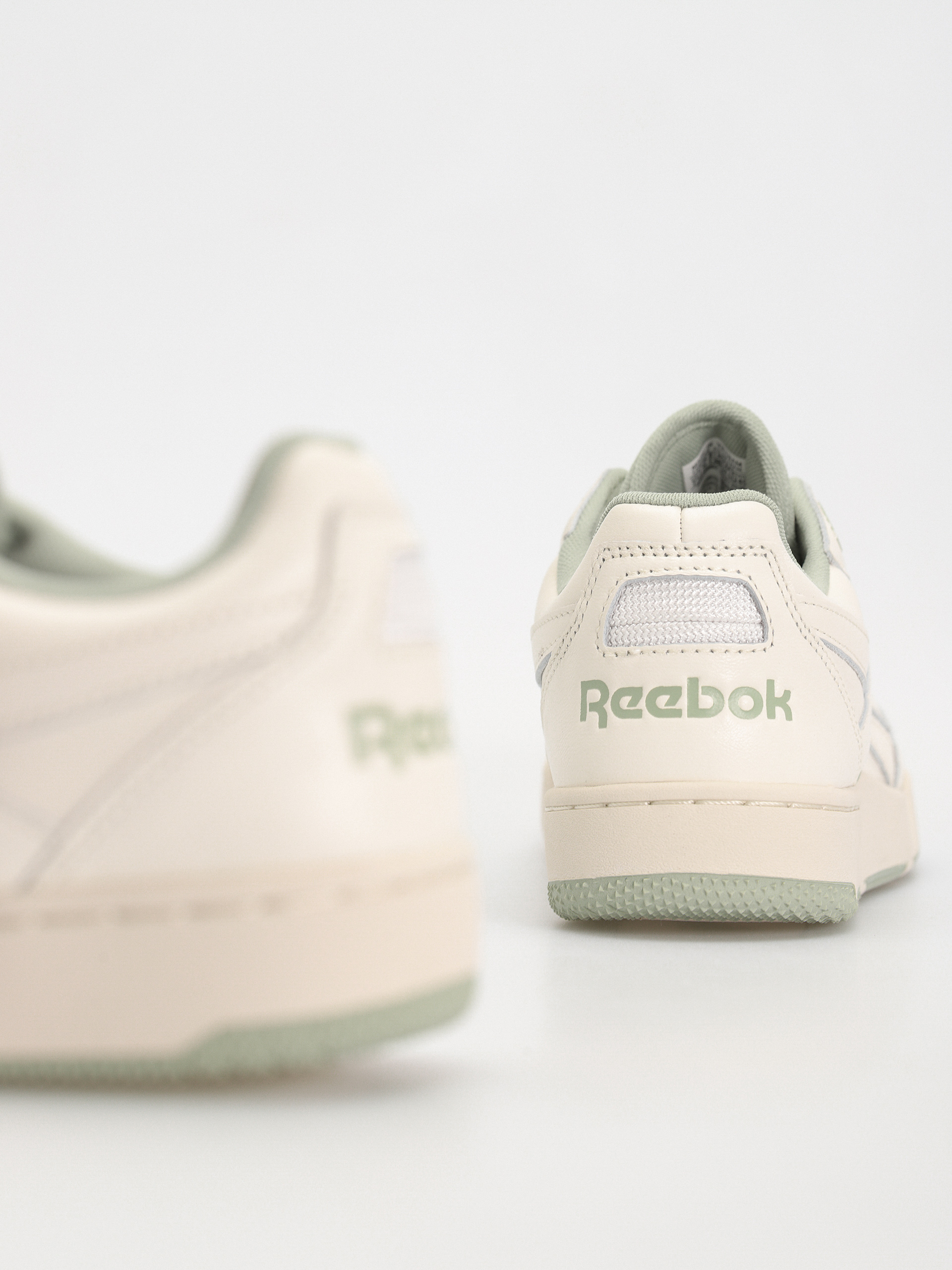 Reebok BB 4000 II Wmn Schuhe (chalk/vingre/pugry2)
