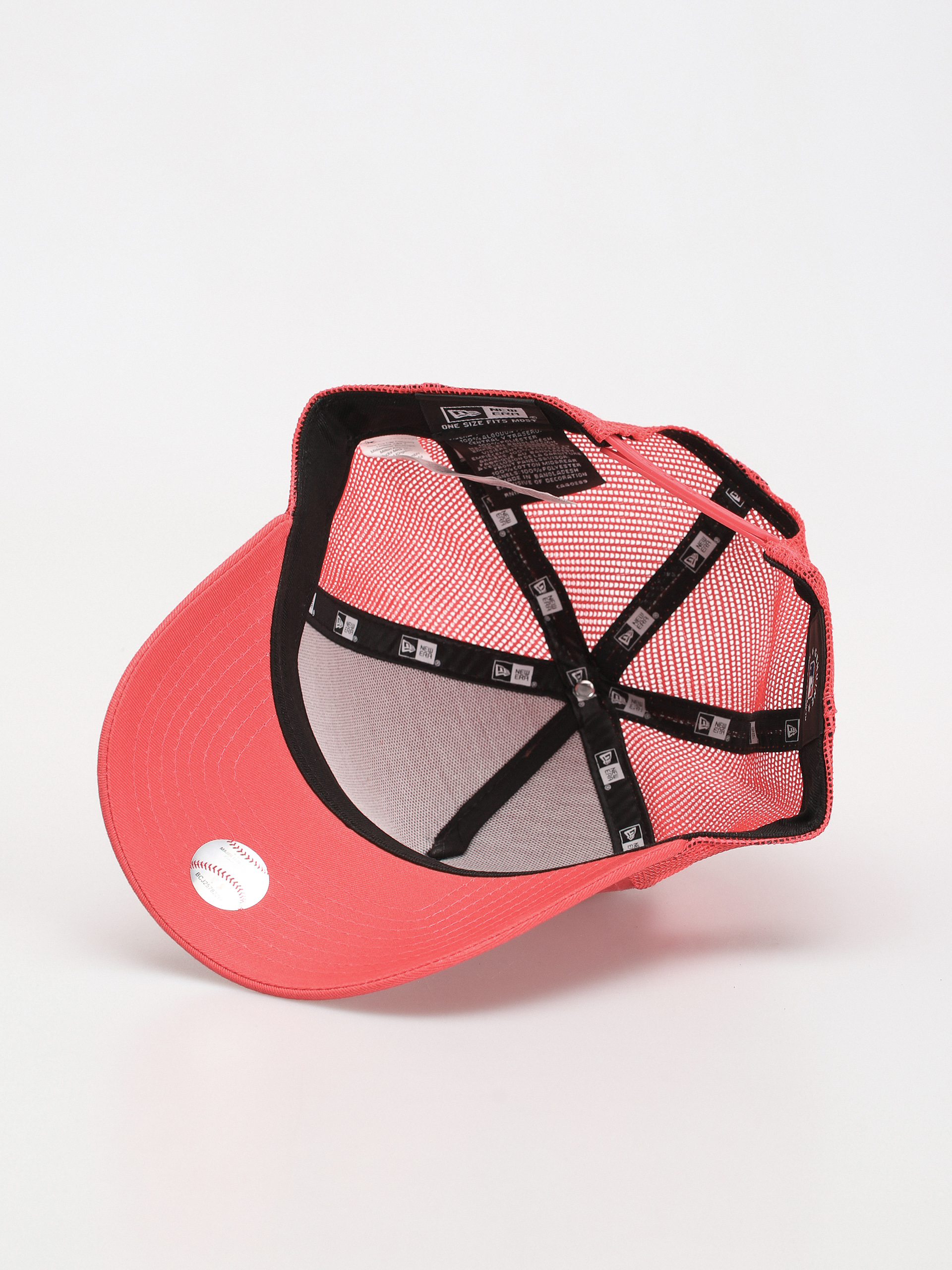 New Era League Essential Trucker New York Yankees Cap (red)