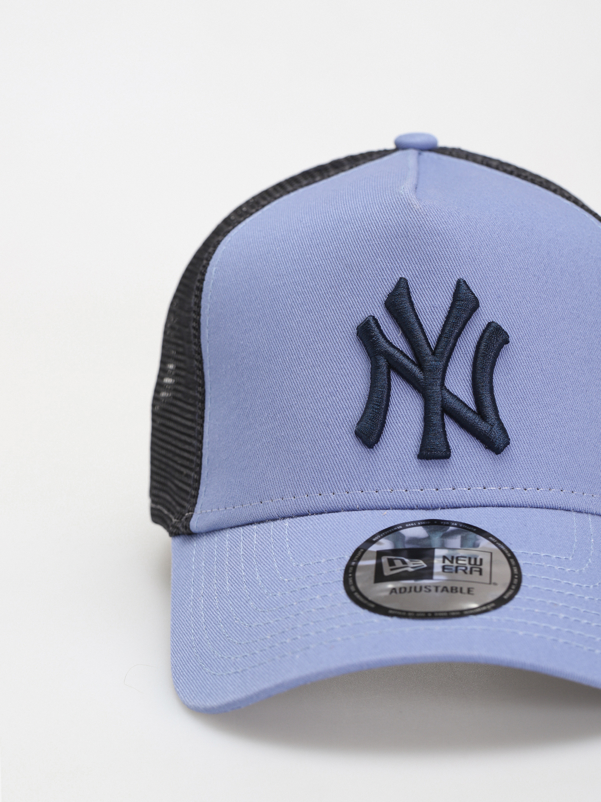 New Era League Essential Trucker New York Yankees Cap (blue/black)