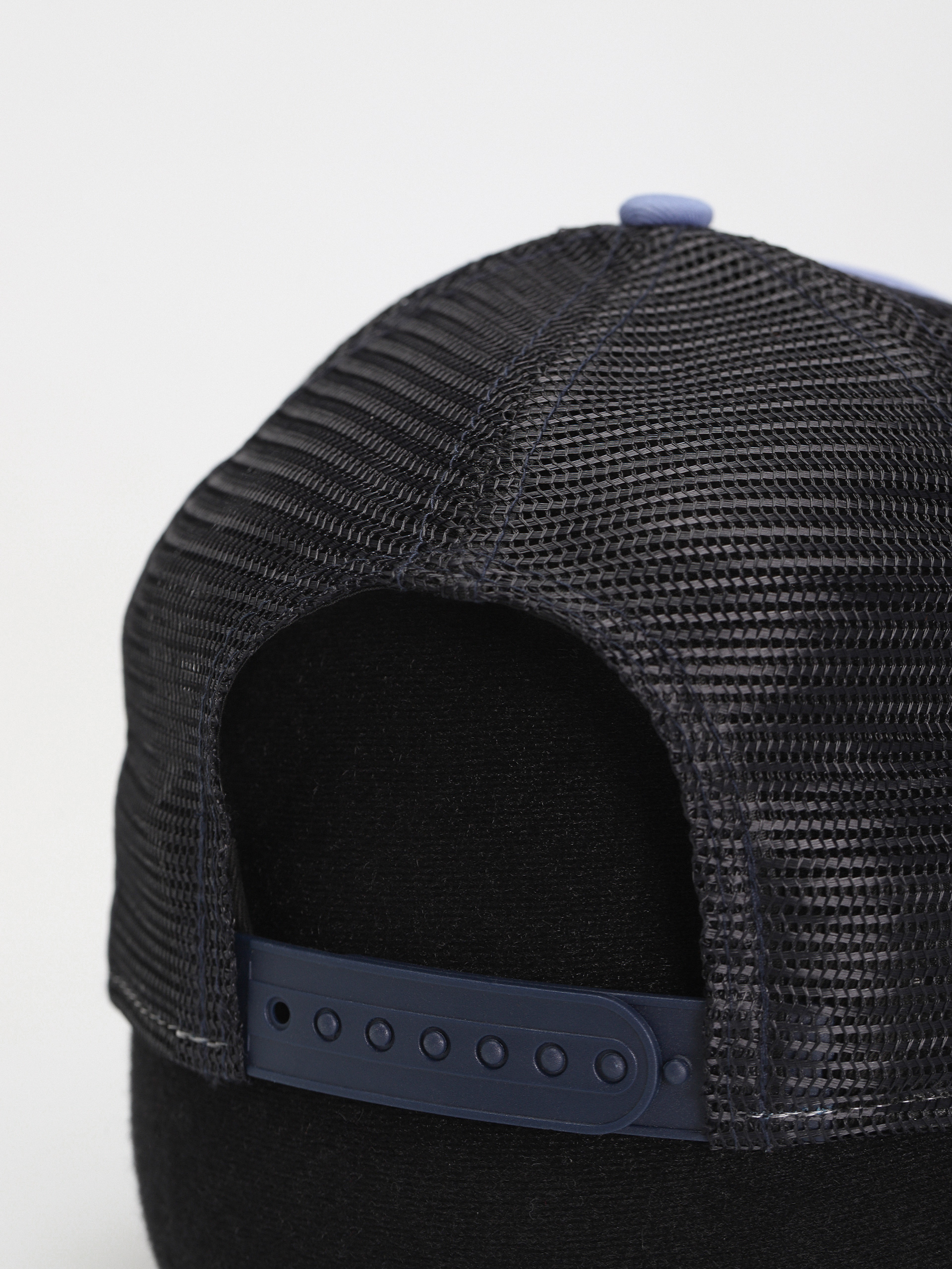 New Era League Essential Trucker New York Yankees Cap (blue/black)