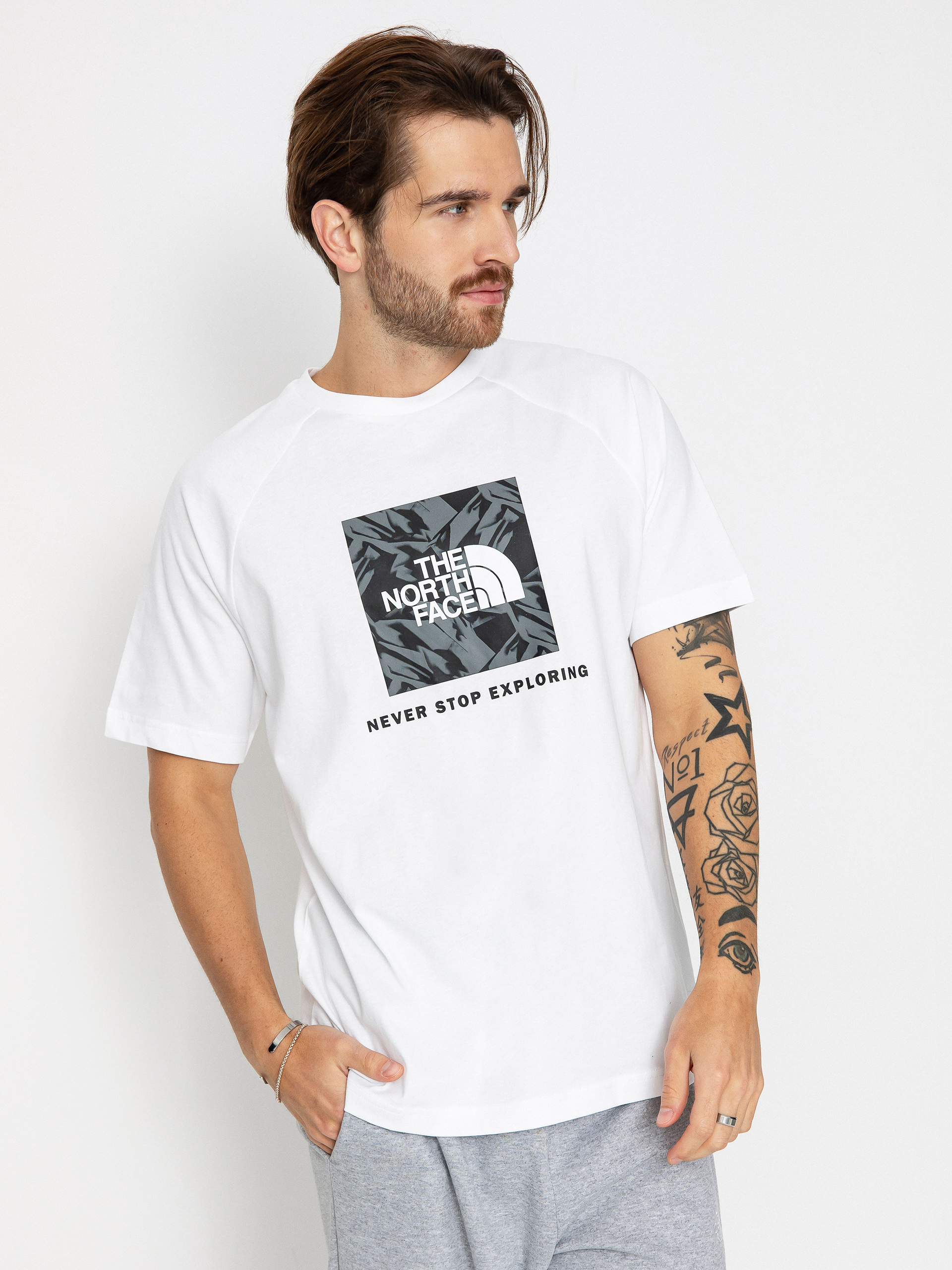 The North Face T-Shirt Raglan Redbox (tnf white/smoked pearl)