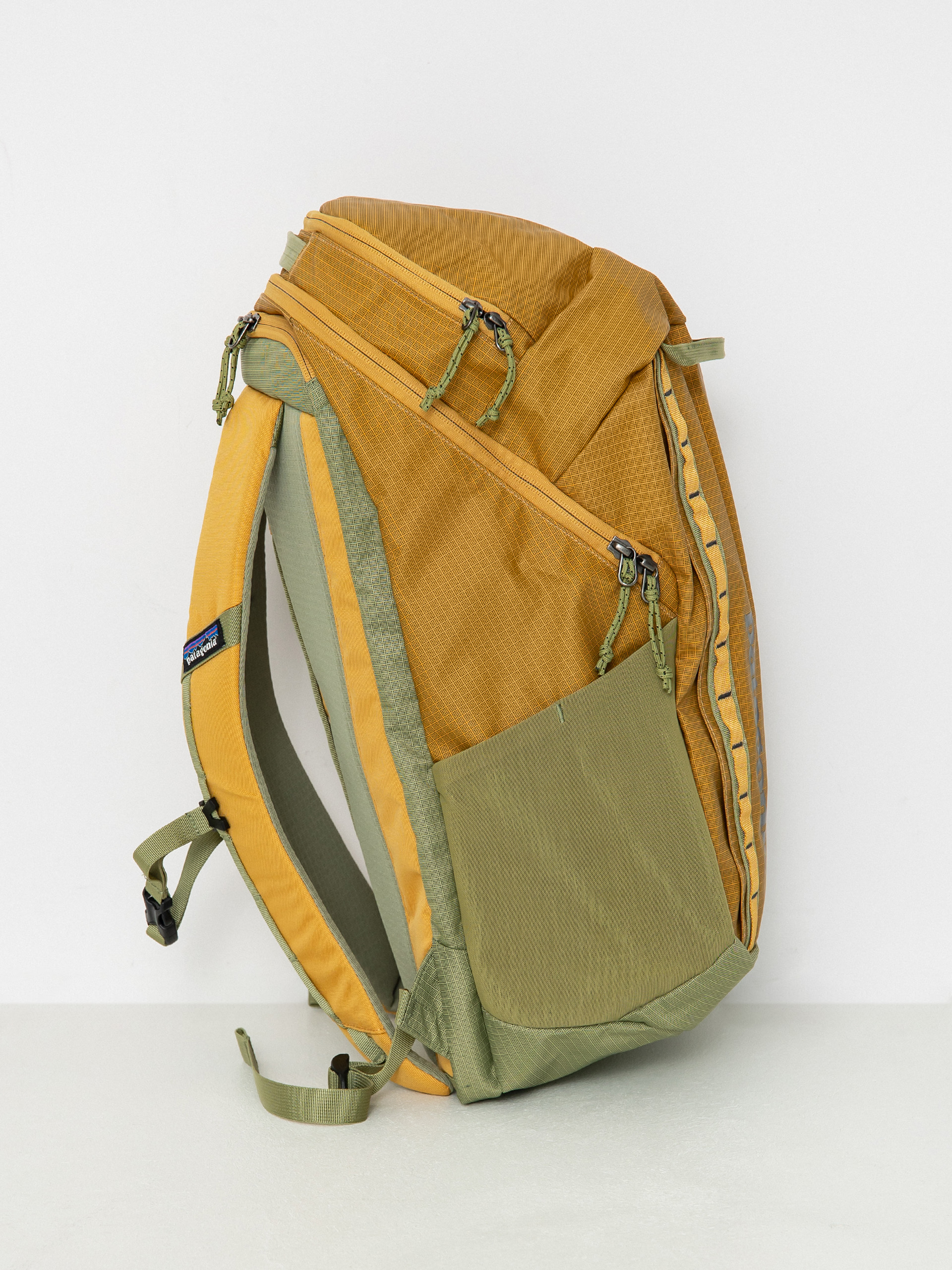 Patagonia Backpack Black Hole Pack 32L (pufferfish gold)