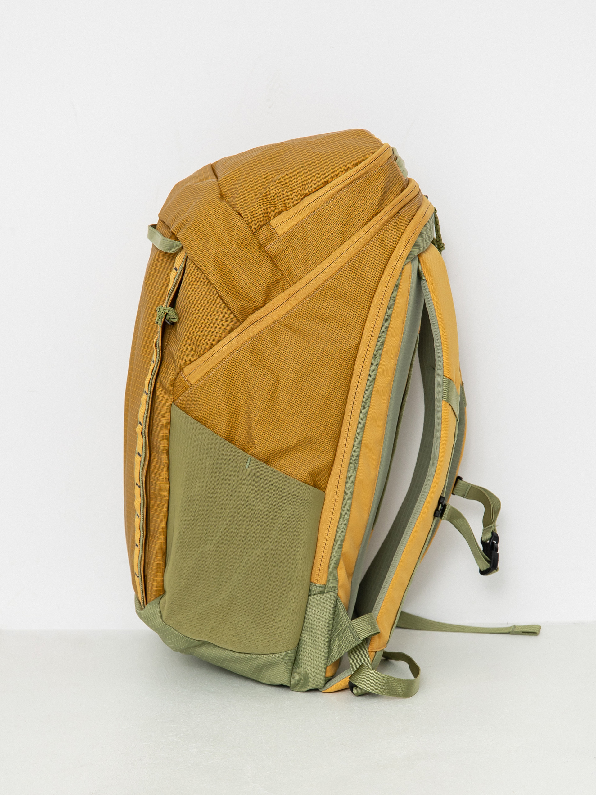 Patagonia Backpack Black Hole Pack 32L (pufferfish gold)