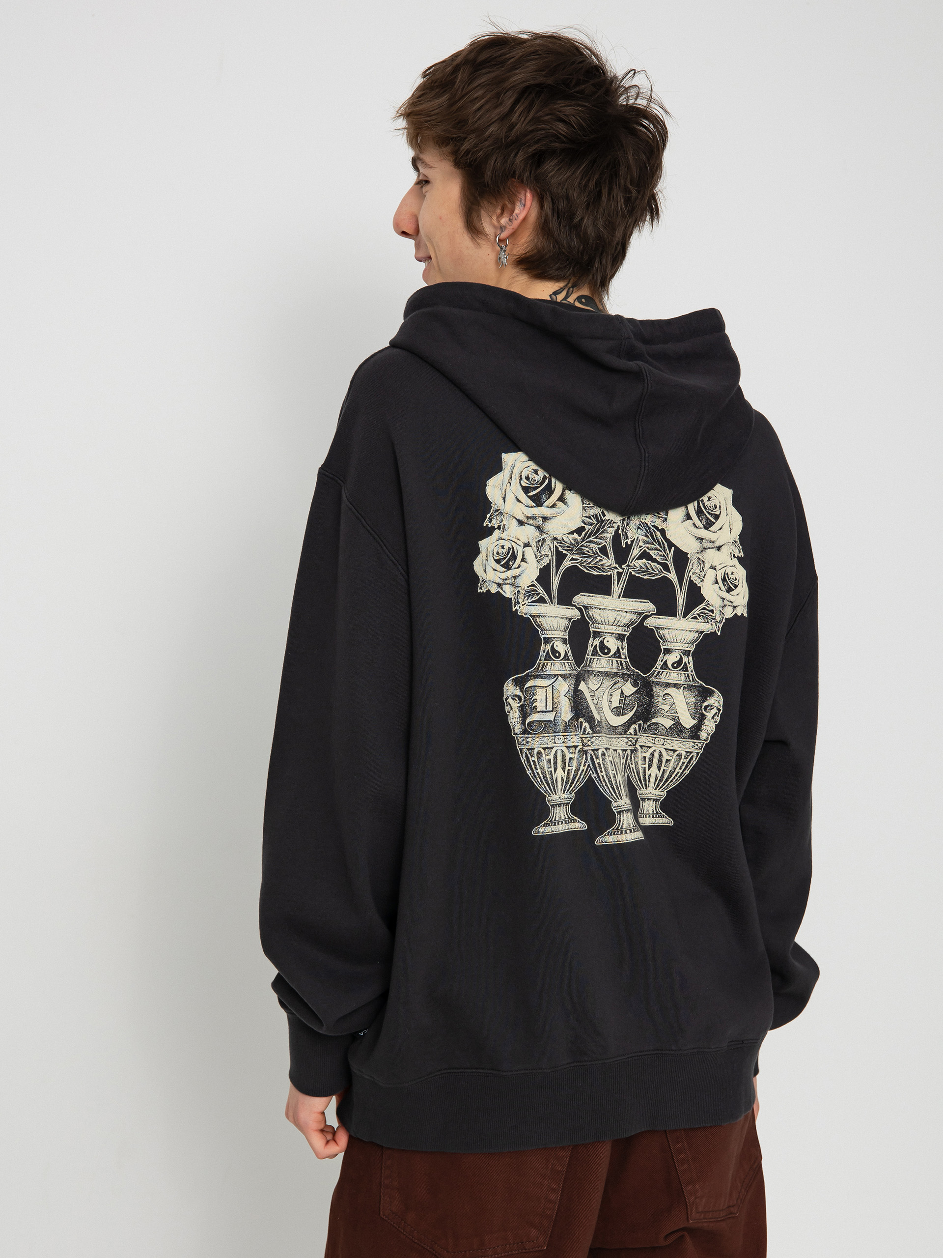 RVCA Benj Bouquet HD Hoodie (washed black)