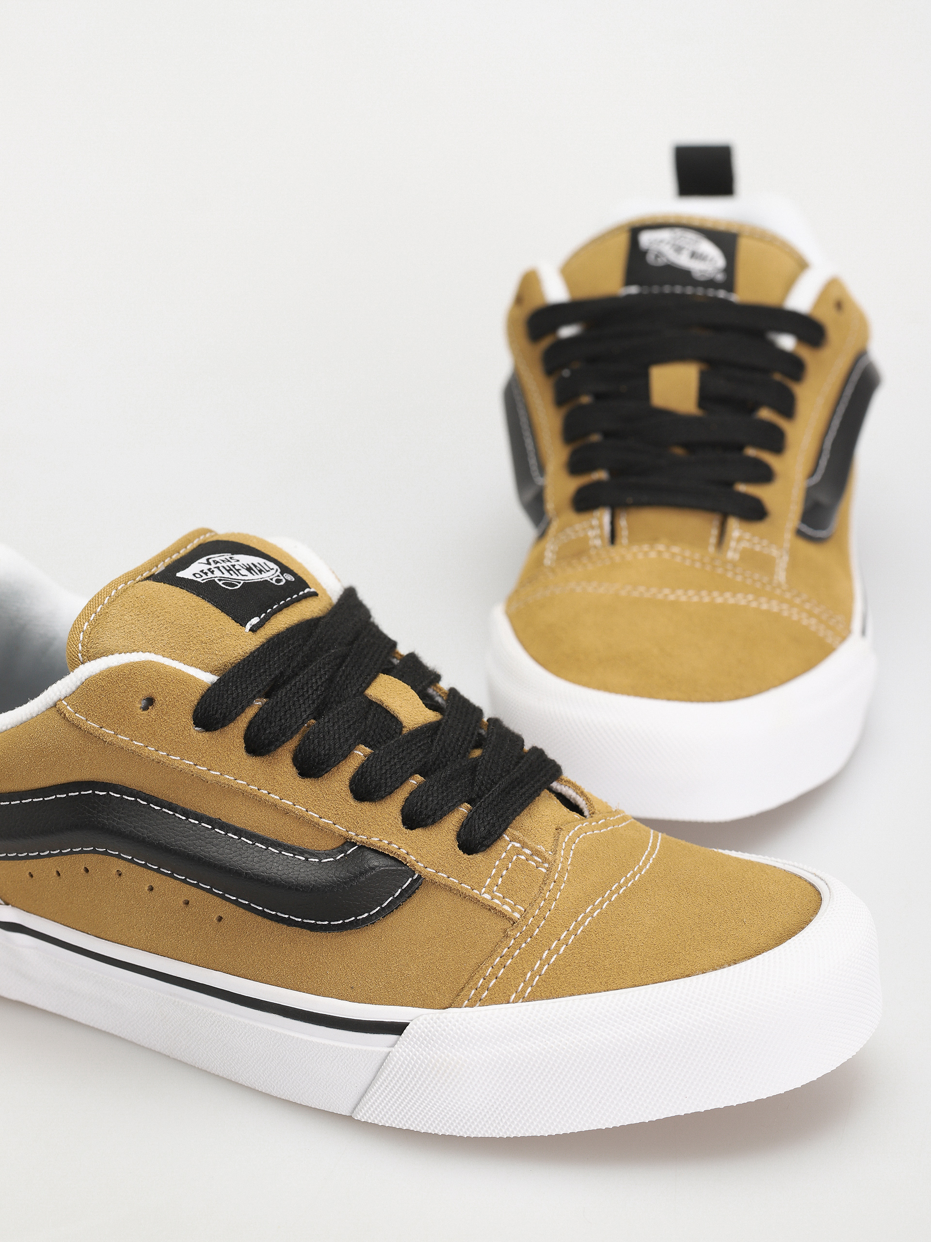 Vans Knu Skool Shoes (suede antelope)