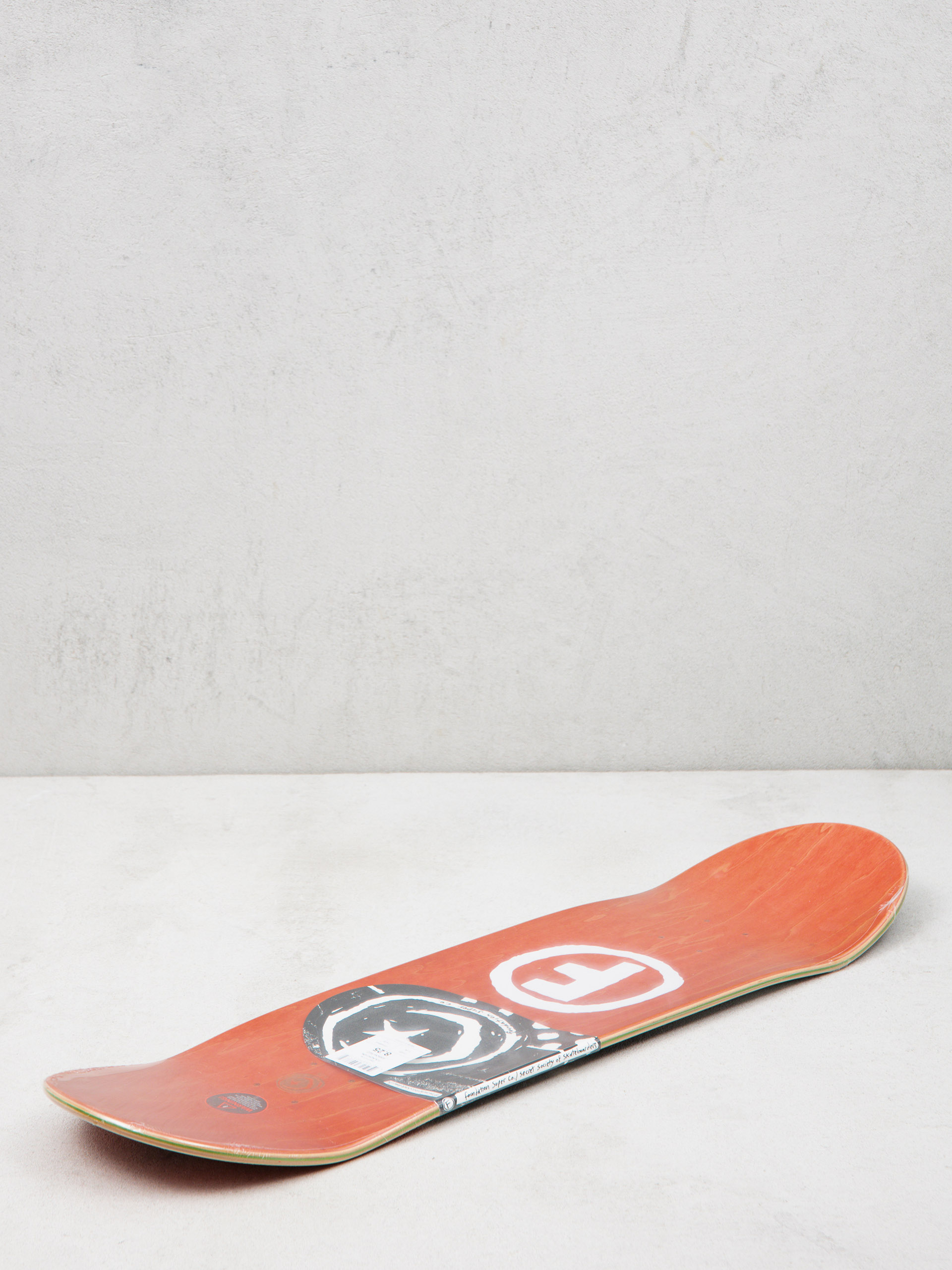 Foundation Arrow Deck (red/black)