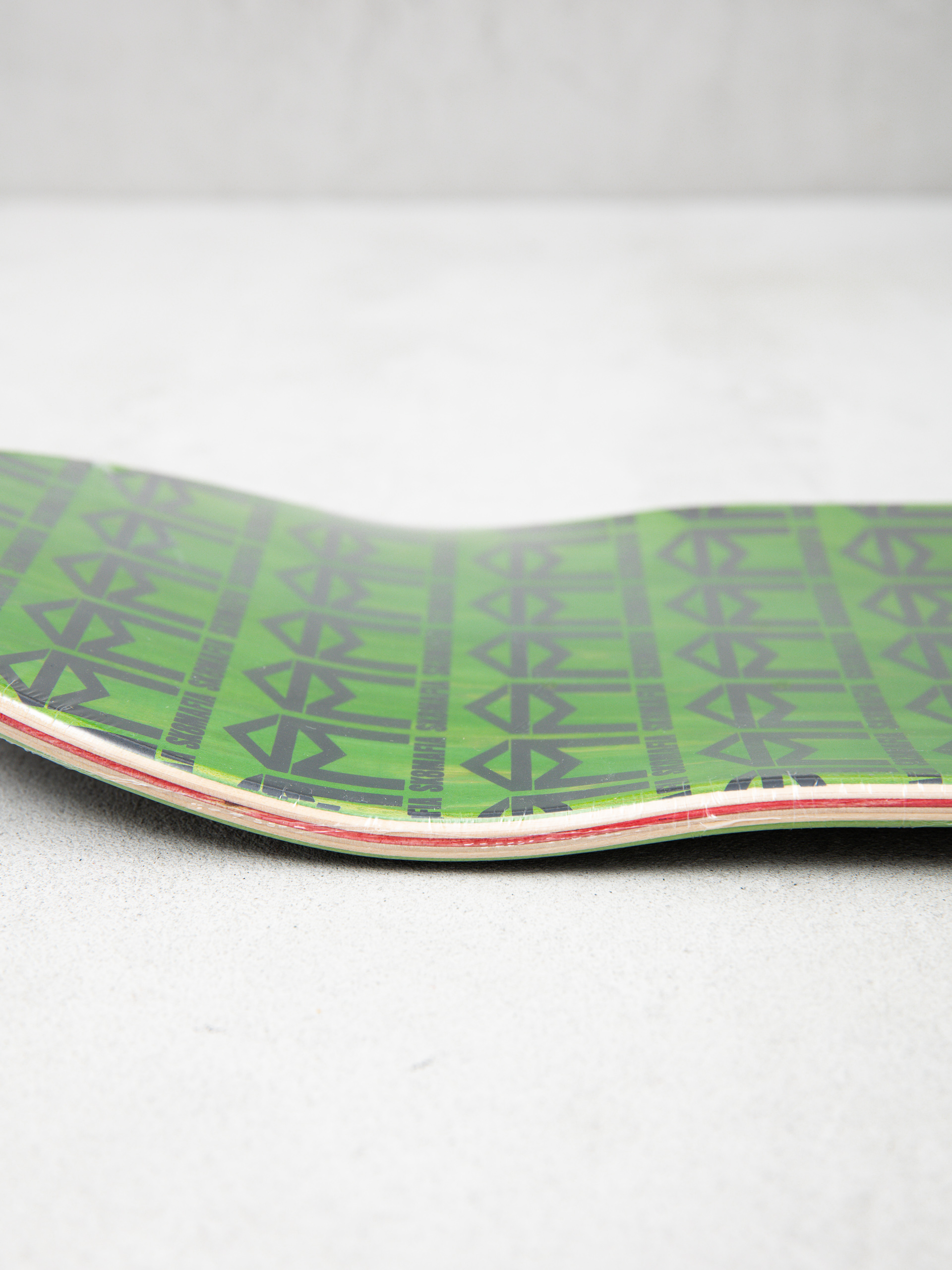 Sk8Mafia Balance Turner Deck (black/white)