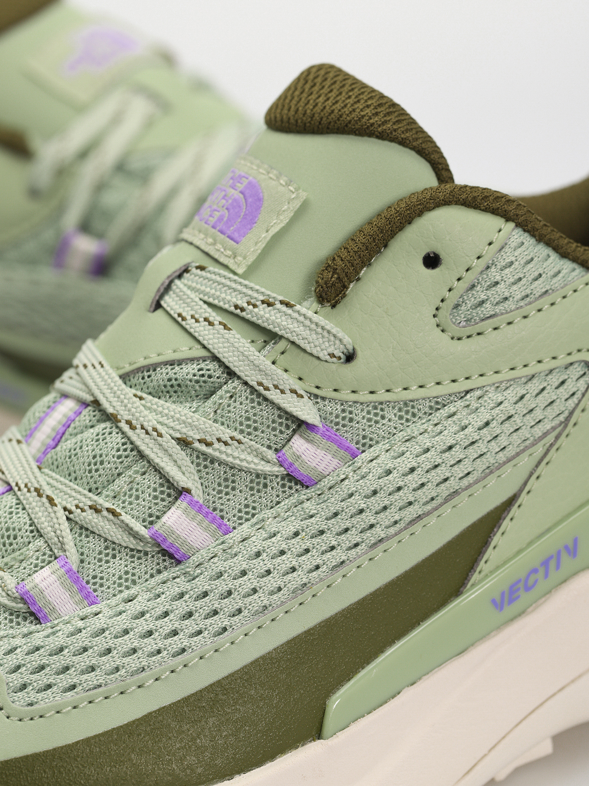 The North Face Vectiv Taraval Wmn Schuhe (misty sage/forest olive)