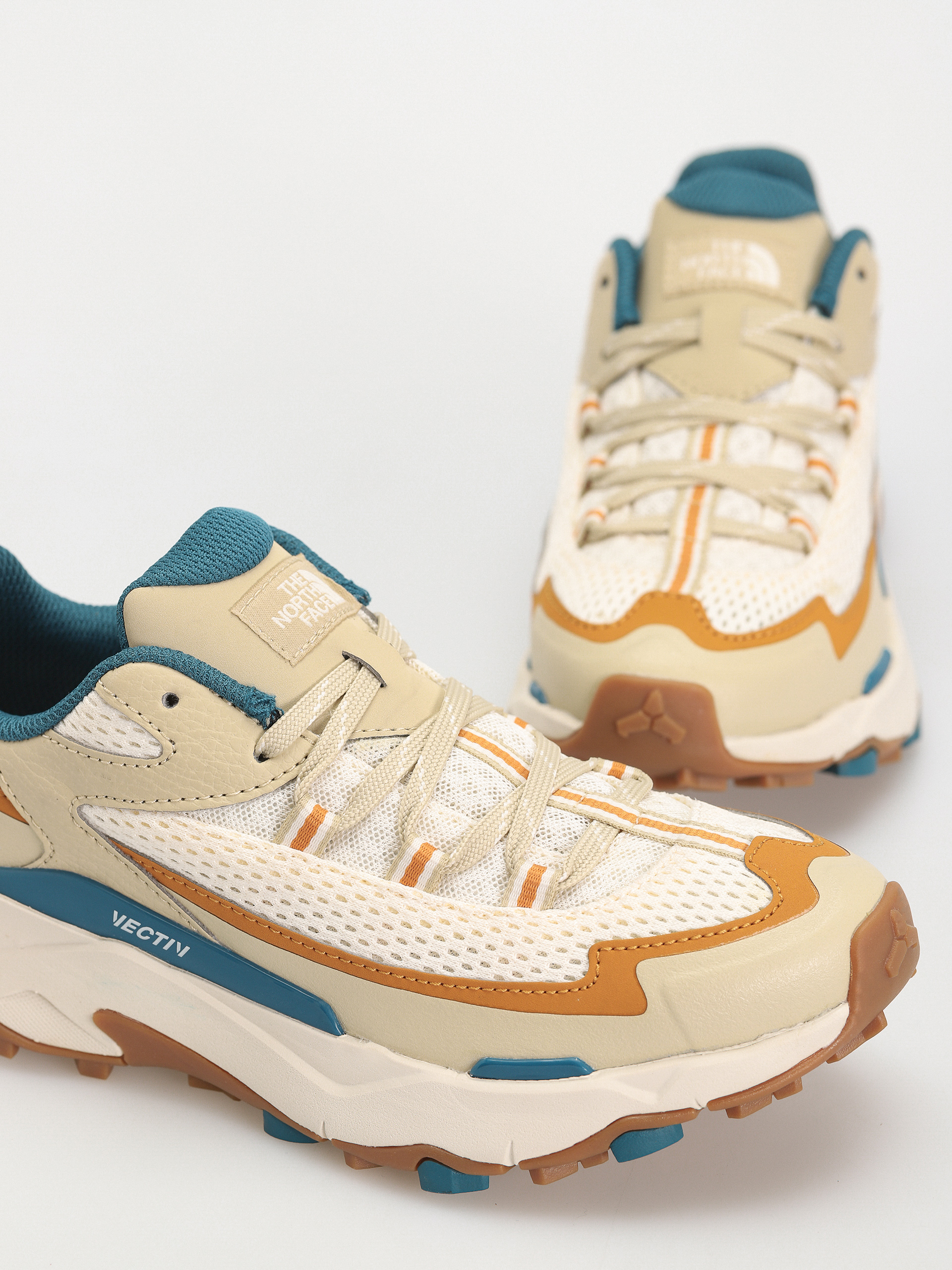 The North Face Vectiv Taraval Wmn Schuhe (gravel/white dune)