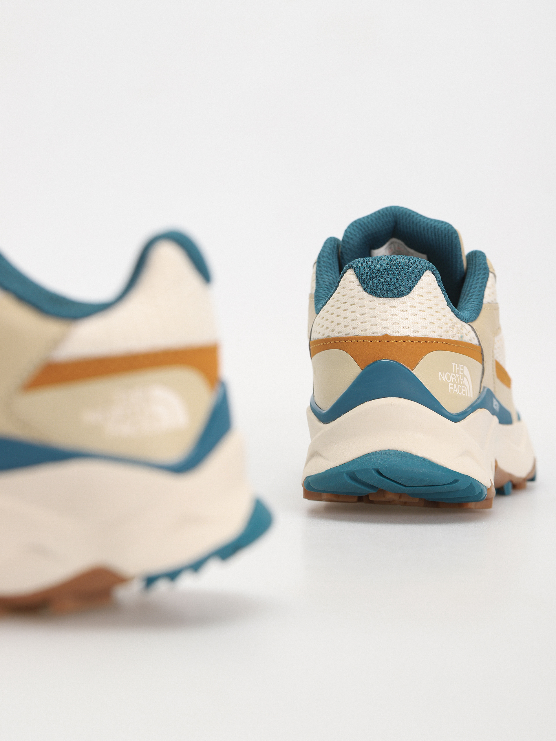 The North Face Vectiv Taraval Wmn Shoes (gravel/white dune)