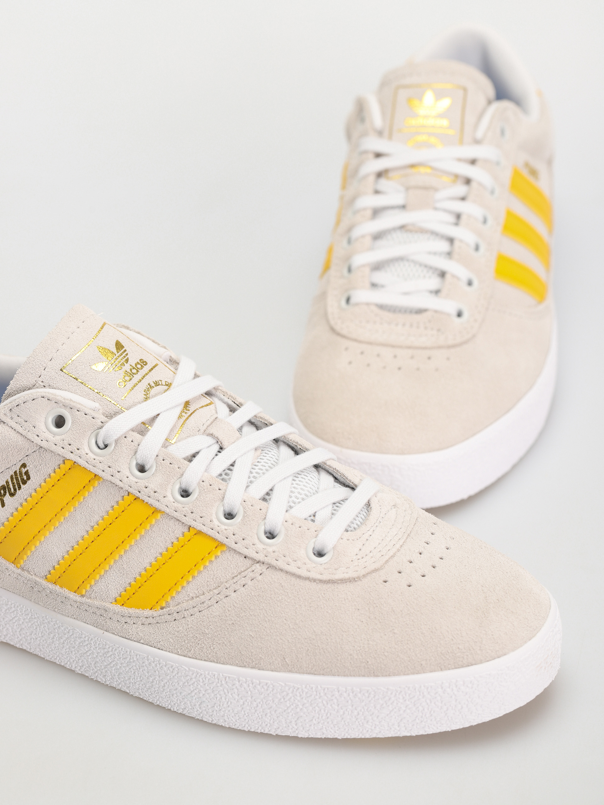 adidas Puig Indoor Schuhe (crywht/bogold/ftwwht)