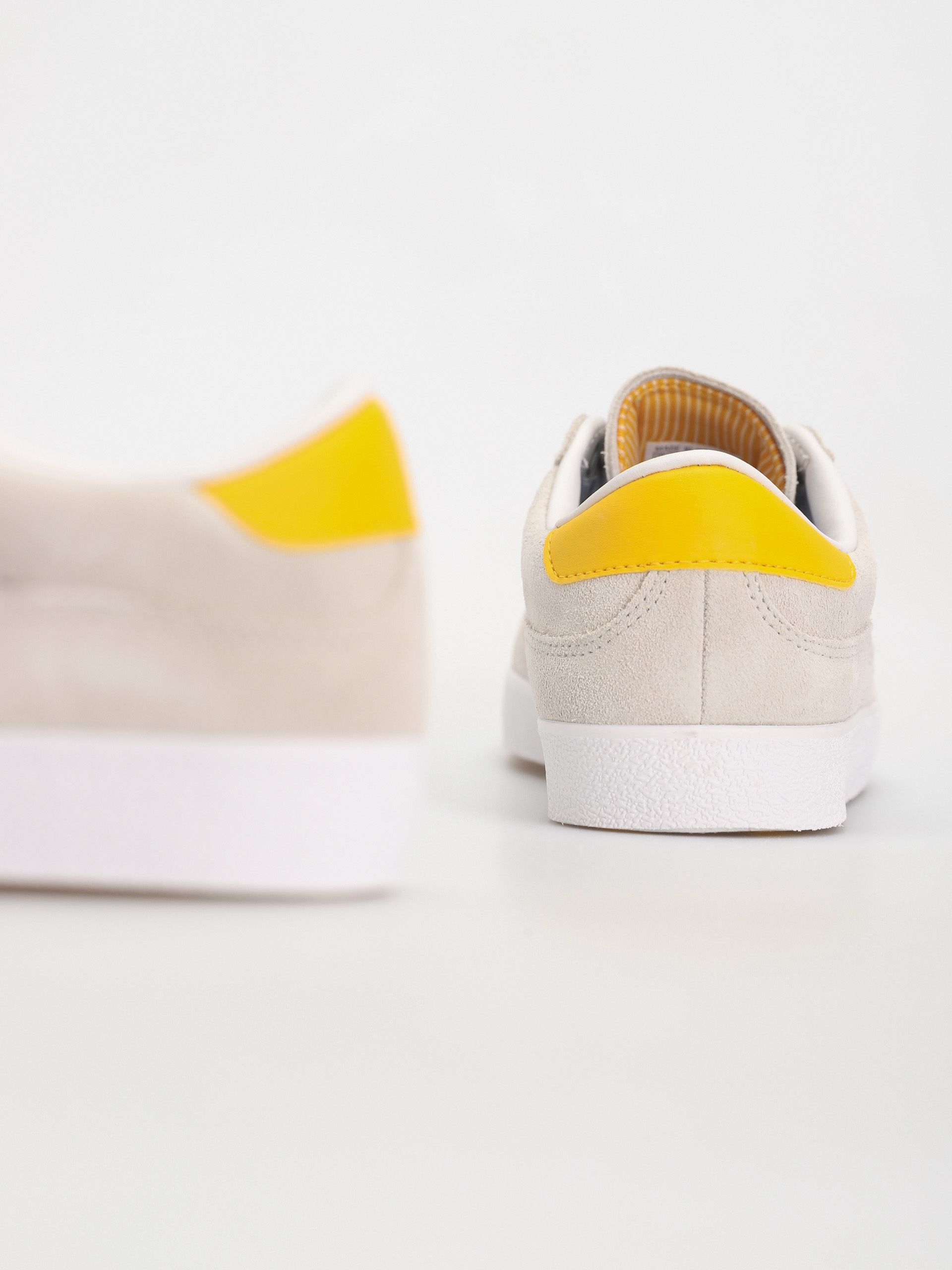 adidas Puig Indoor Schuhe (crywht/bogold/ftwwht)