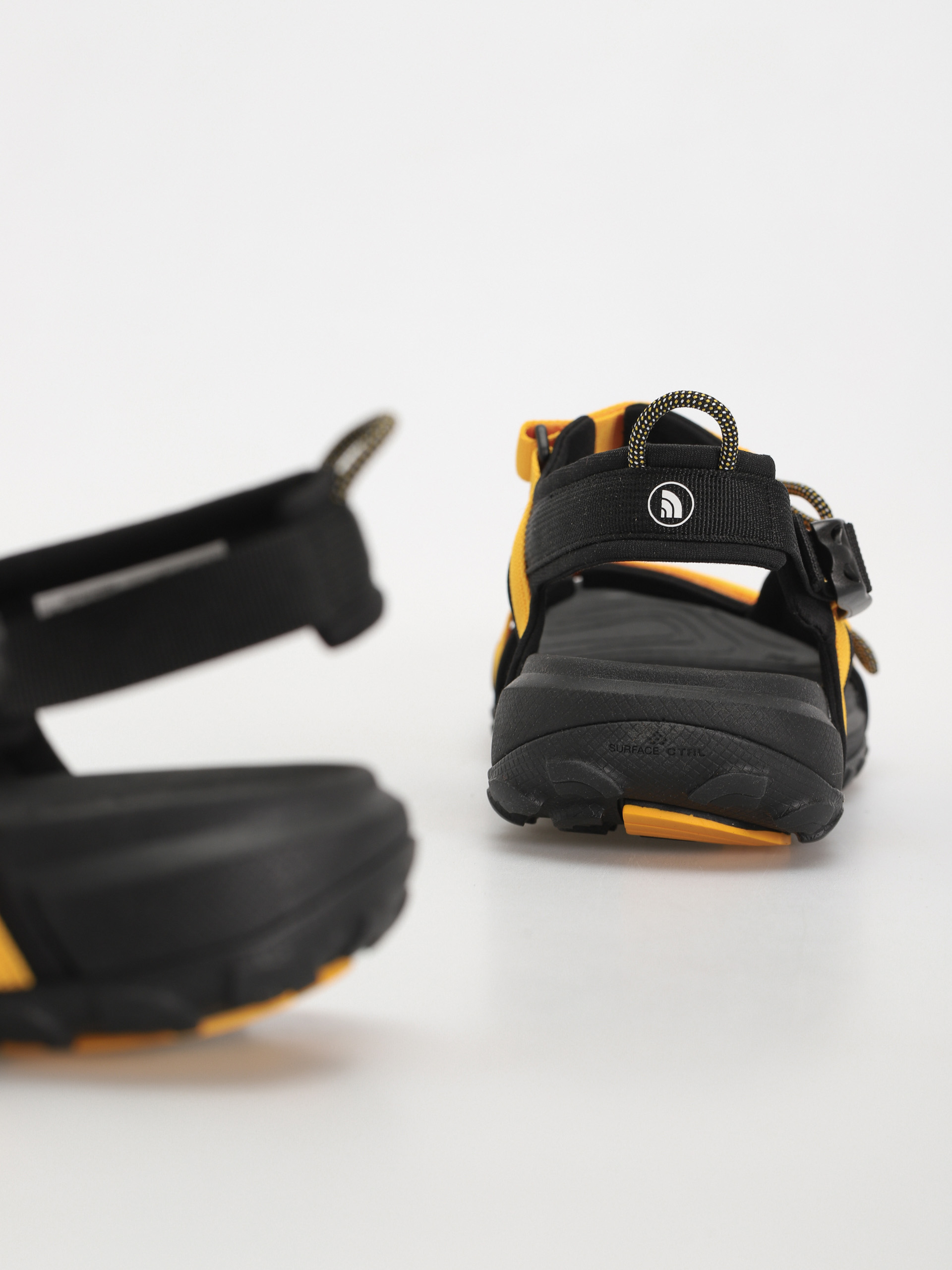 The North Face Explore Camp Sandalen (summit gold/tnf black)