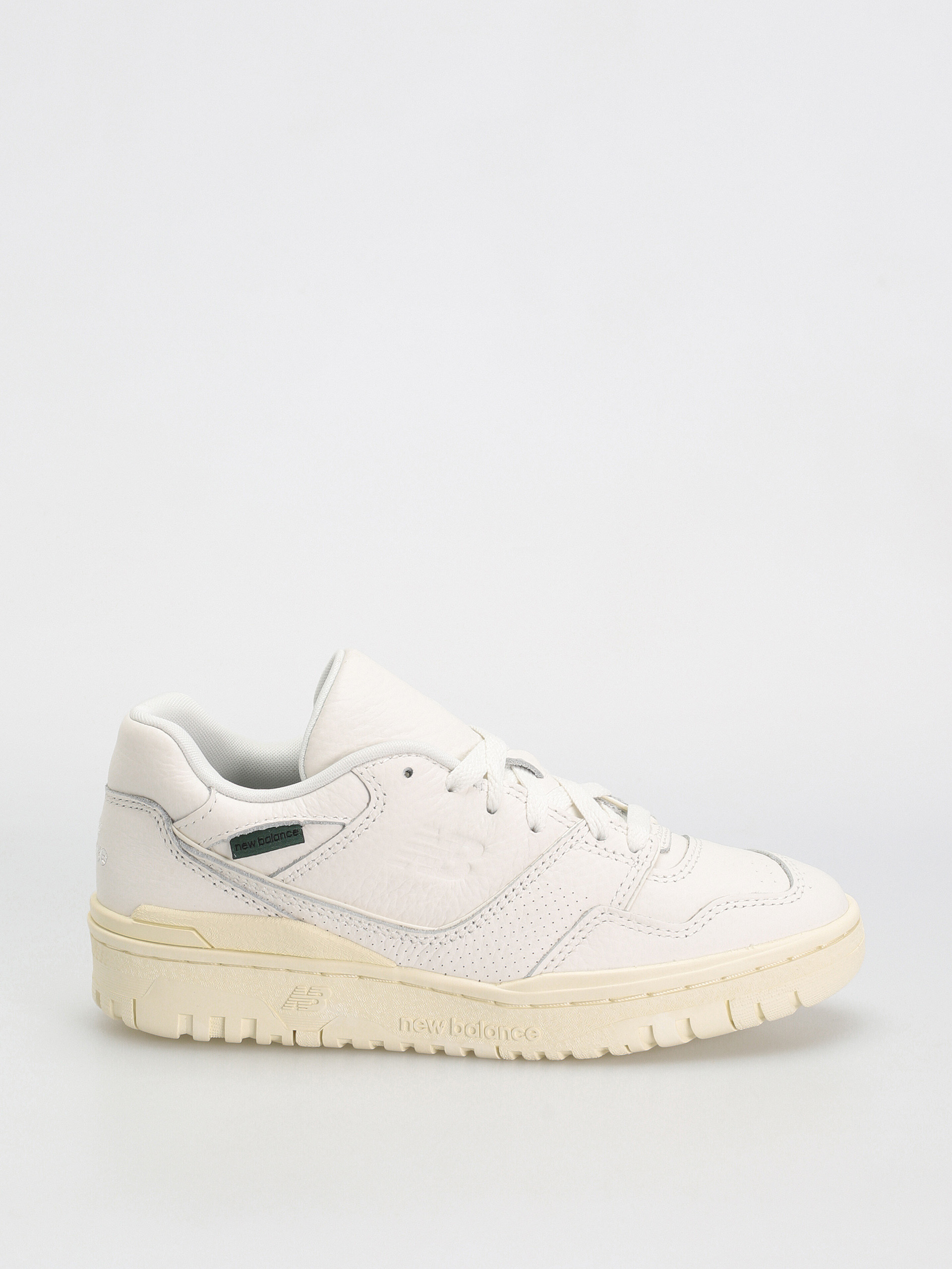 New Balance 550 Shoes white (sea salt)