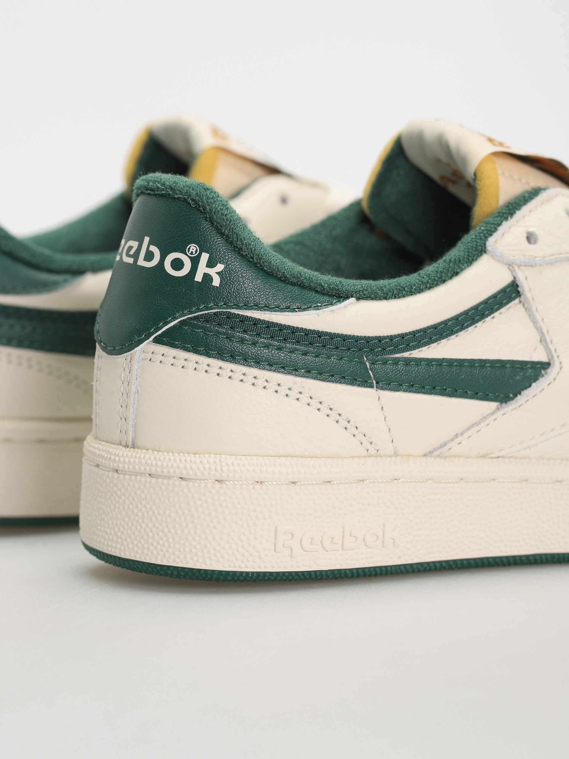 Reebok Club C Revenge Vintage Shoes (vintagechalk/darkgreen/trekbrw)