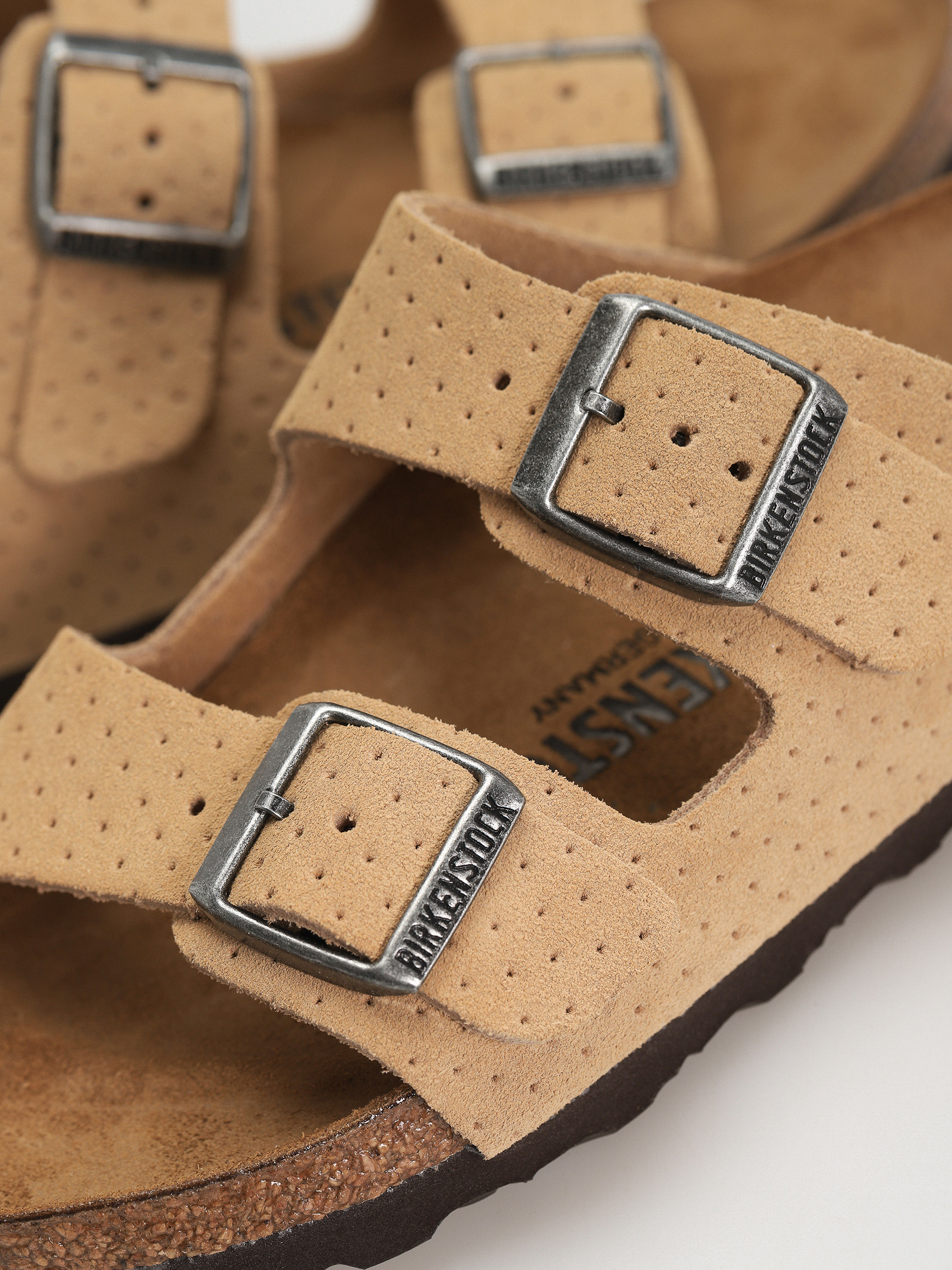 Birkenstock Arizona Suede Embossed Narrow Wmn Flip Flops (emboss dots new beige)