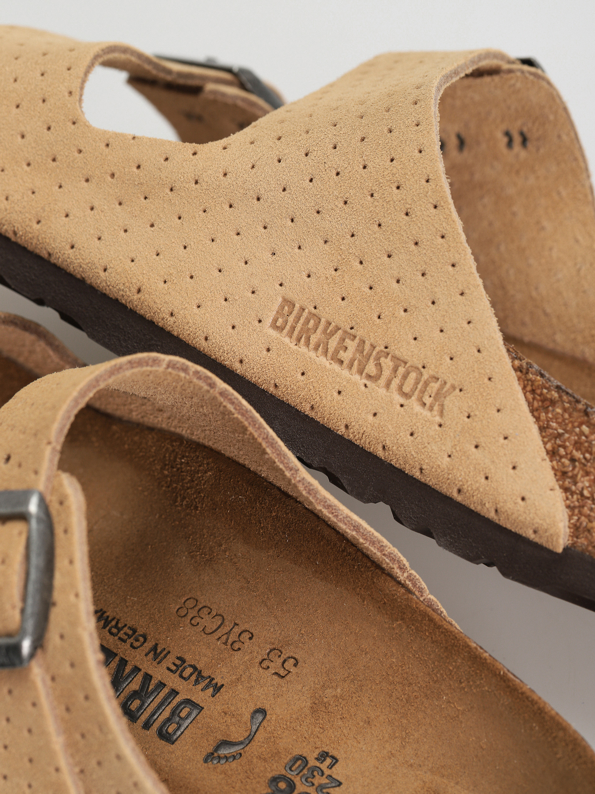 Birkenstock Arizona Suede Embossed Narrow Wmn Flip Flops (emboss dots new beige)