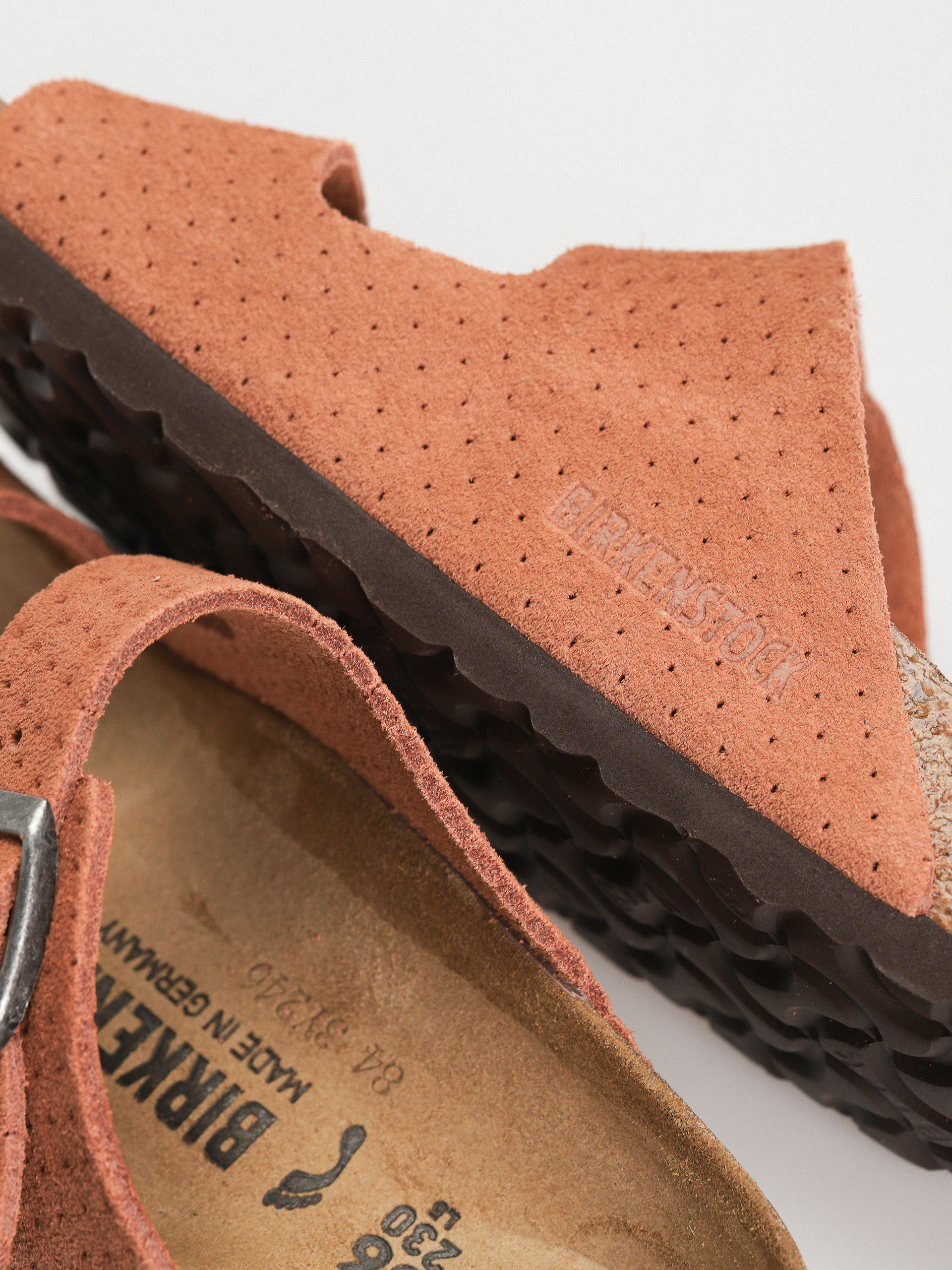 Birkenstock Arizona Suede Embossed Narrow Wmn Flip-flops (emboss dots burnt orange)