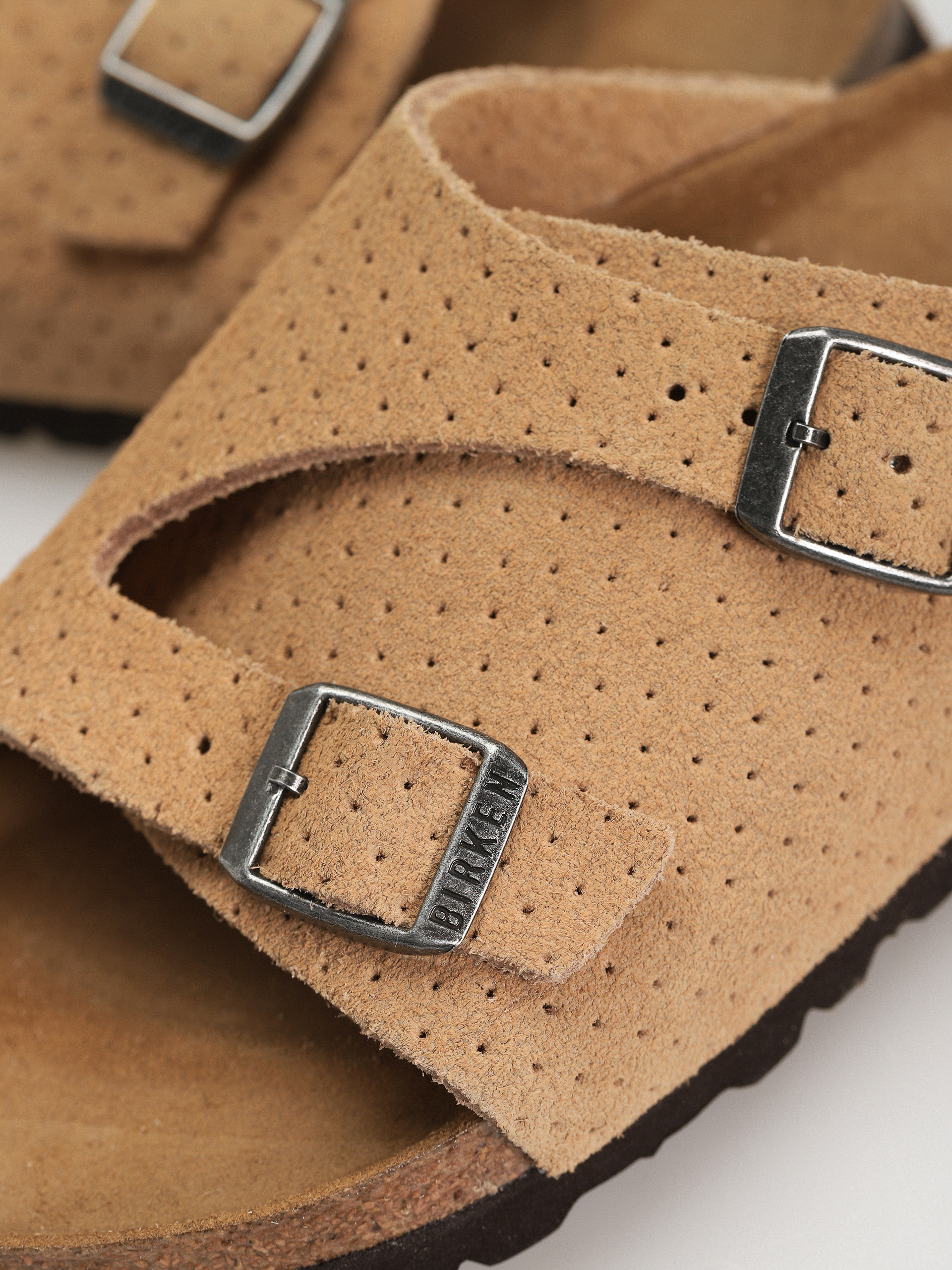 Birkenstock Zurich Suede Embossed Narrow Wmn Flip-flops (emboss dots new beige)