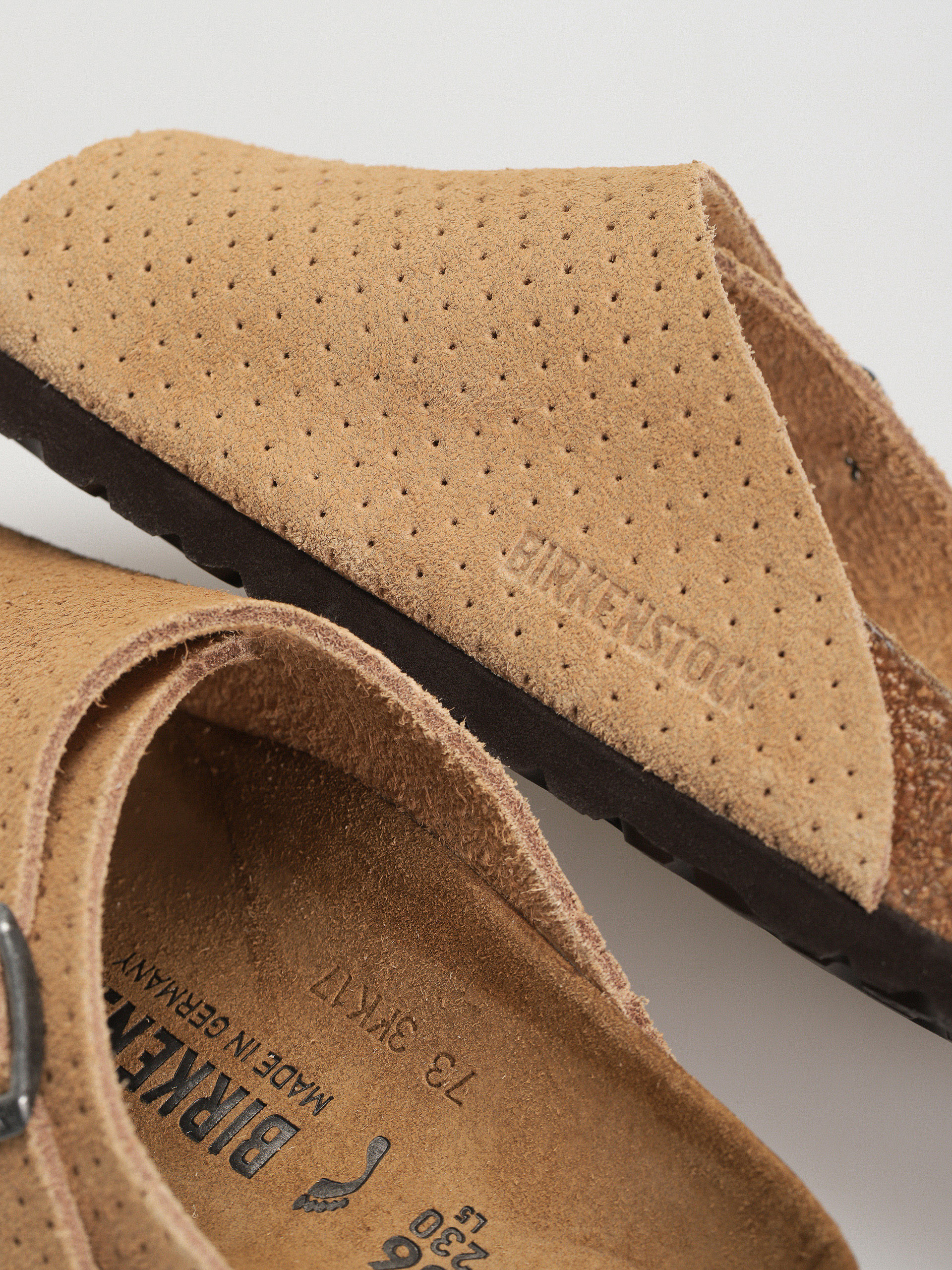 Birkenstock Zurich Suede Embossed Narrow Wmn Flip Flops (emboss dots new beige)