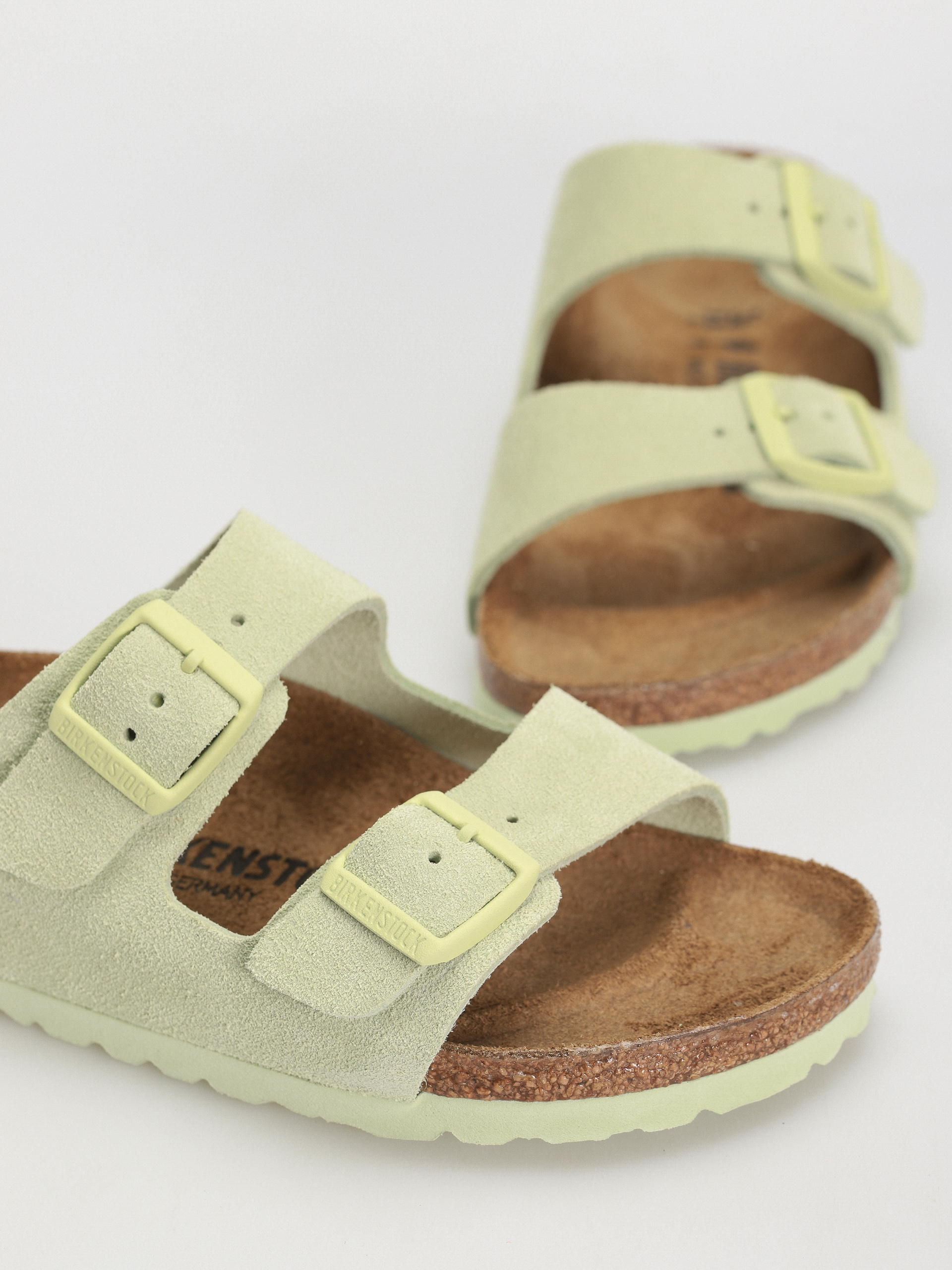 Birkenstock Arizona Suede Leather Narrow Wmn Flip-flops (faded lime)