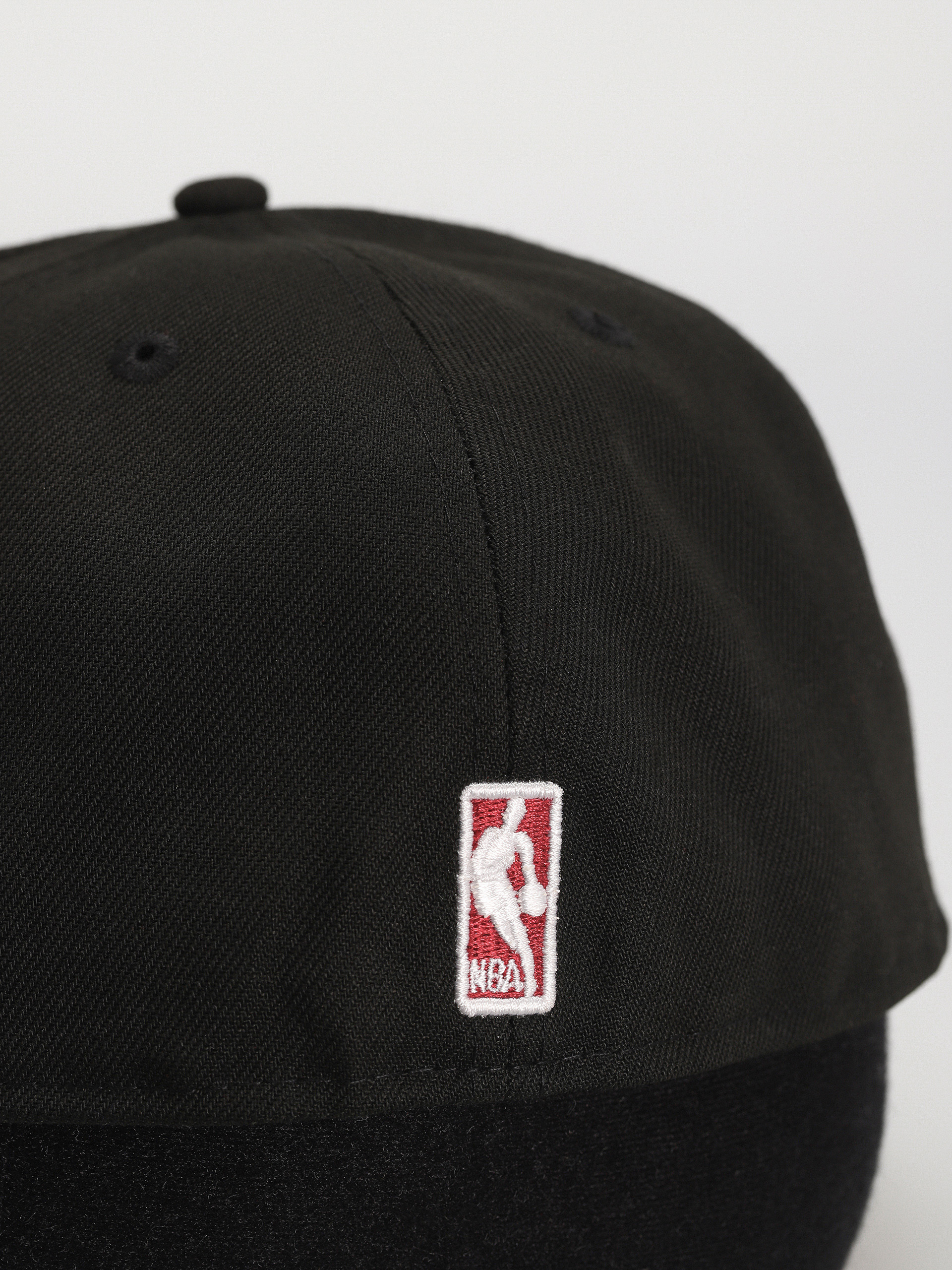 New Era NBA Essential 59Fifty Miami Heat Cap (black/red)