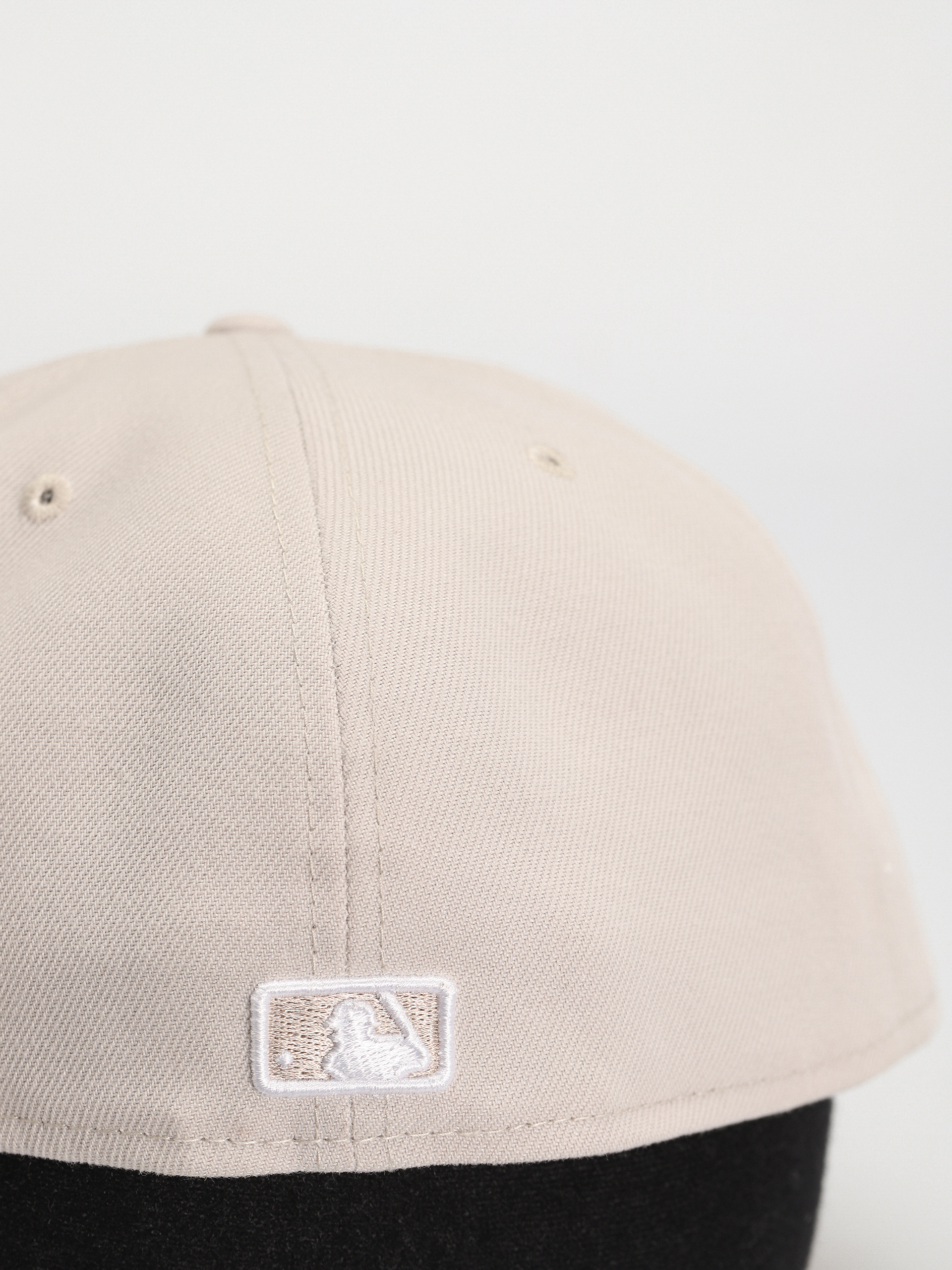 New Era League Essential 59Fifty New York Yankees Cap (camel)