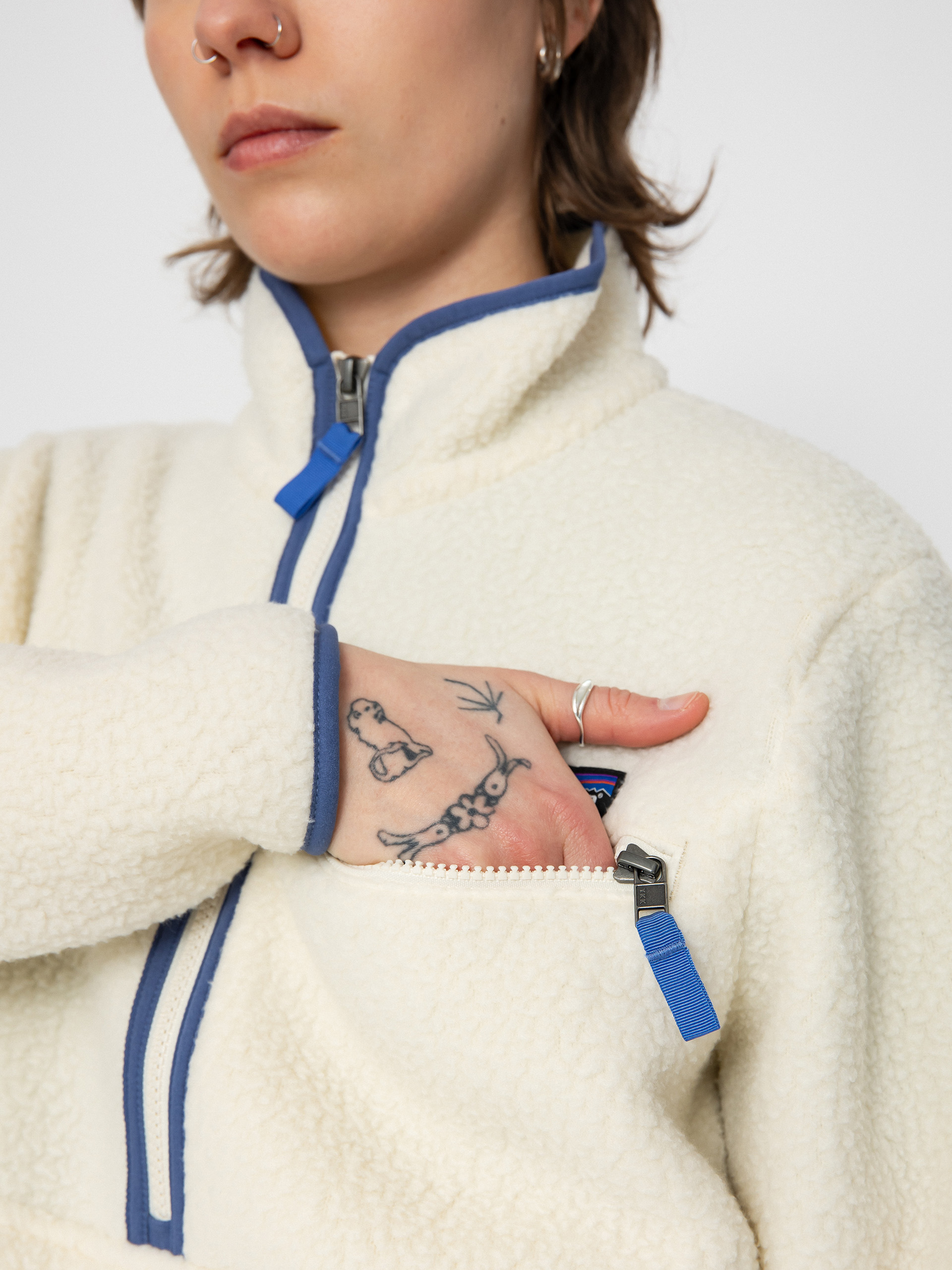 Womens Patagonia Retro Pile Marsupial Fleece  (natural)