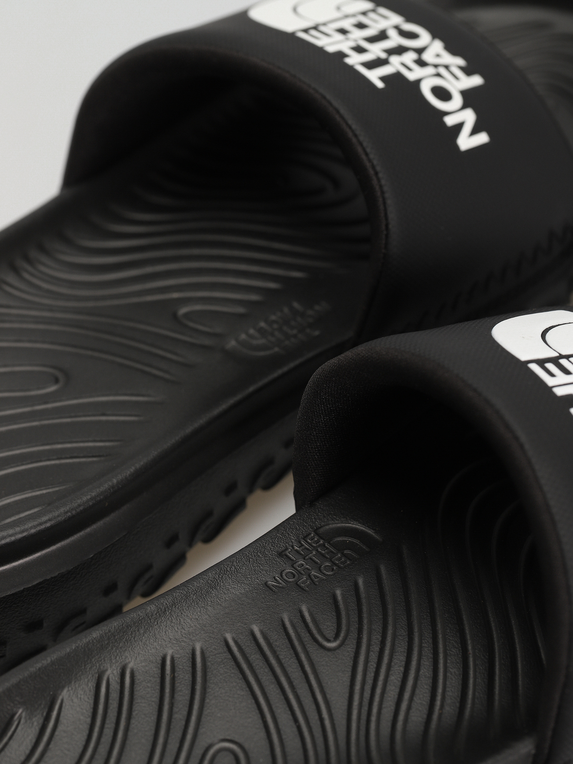 The North Face Never Stop Cush Wmn Flip-flops (tnf black/tnf black)