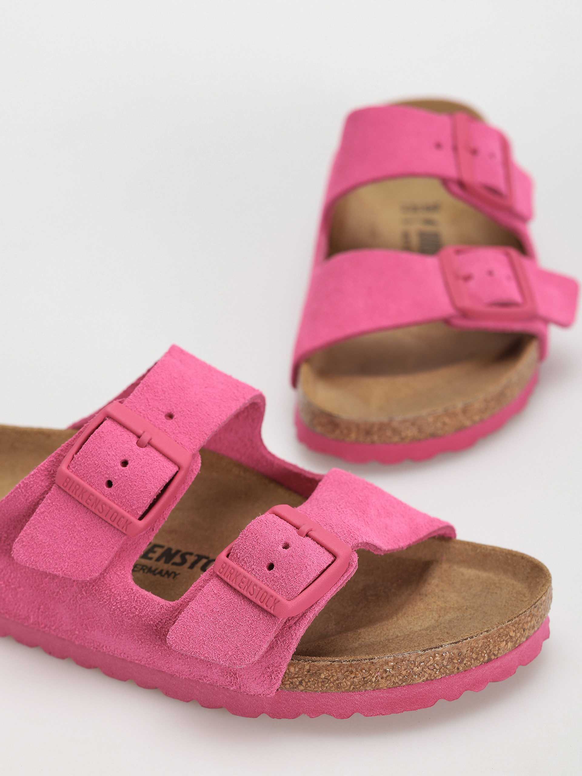 Birkenstock Arizona Suede Leather Narrow Wmn Flip-flops (fuchsia tulip)