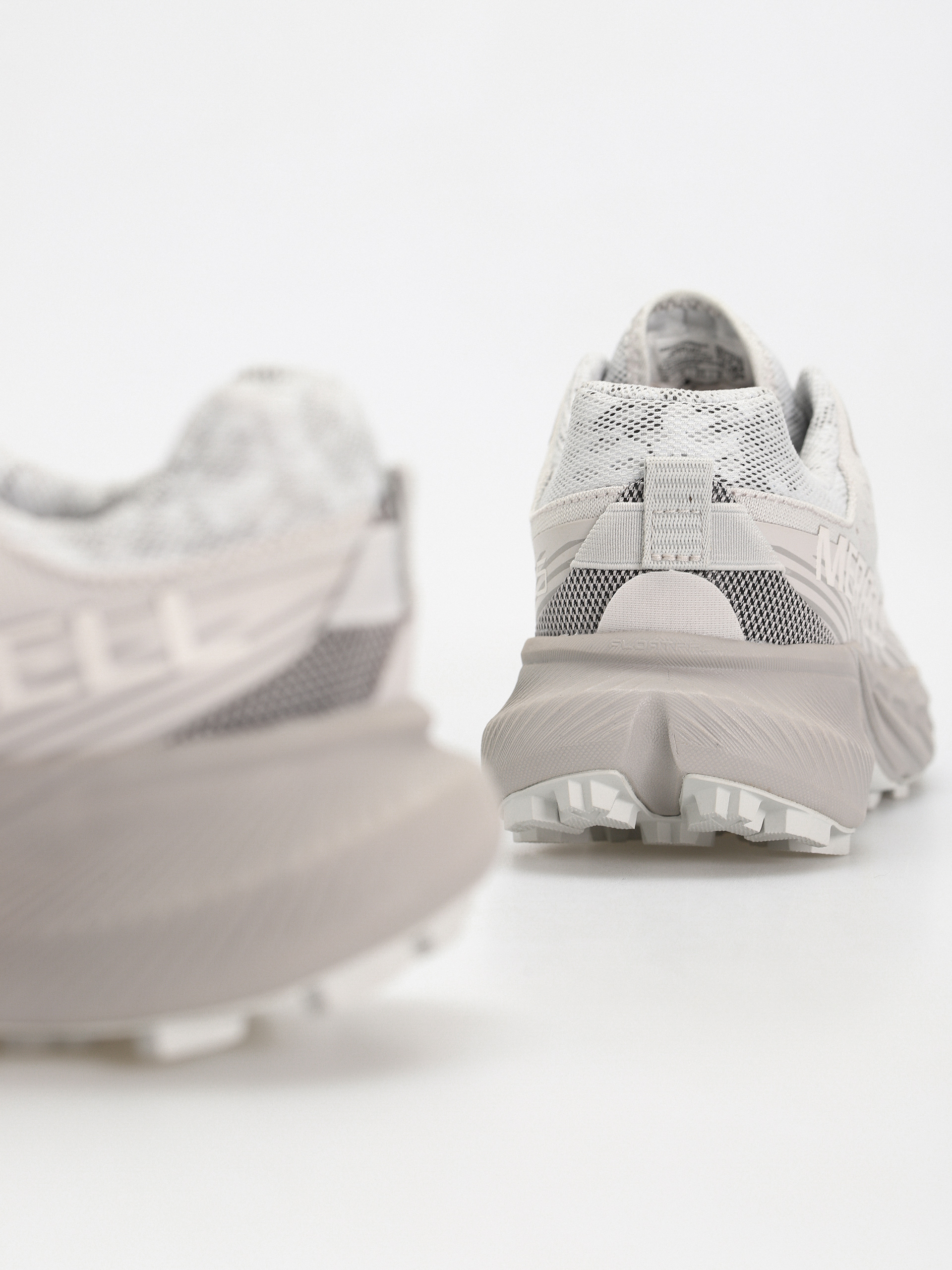 Merrell Agility Peak 5 Shoes (cloud)