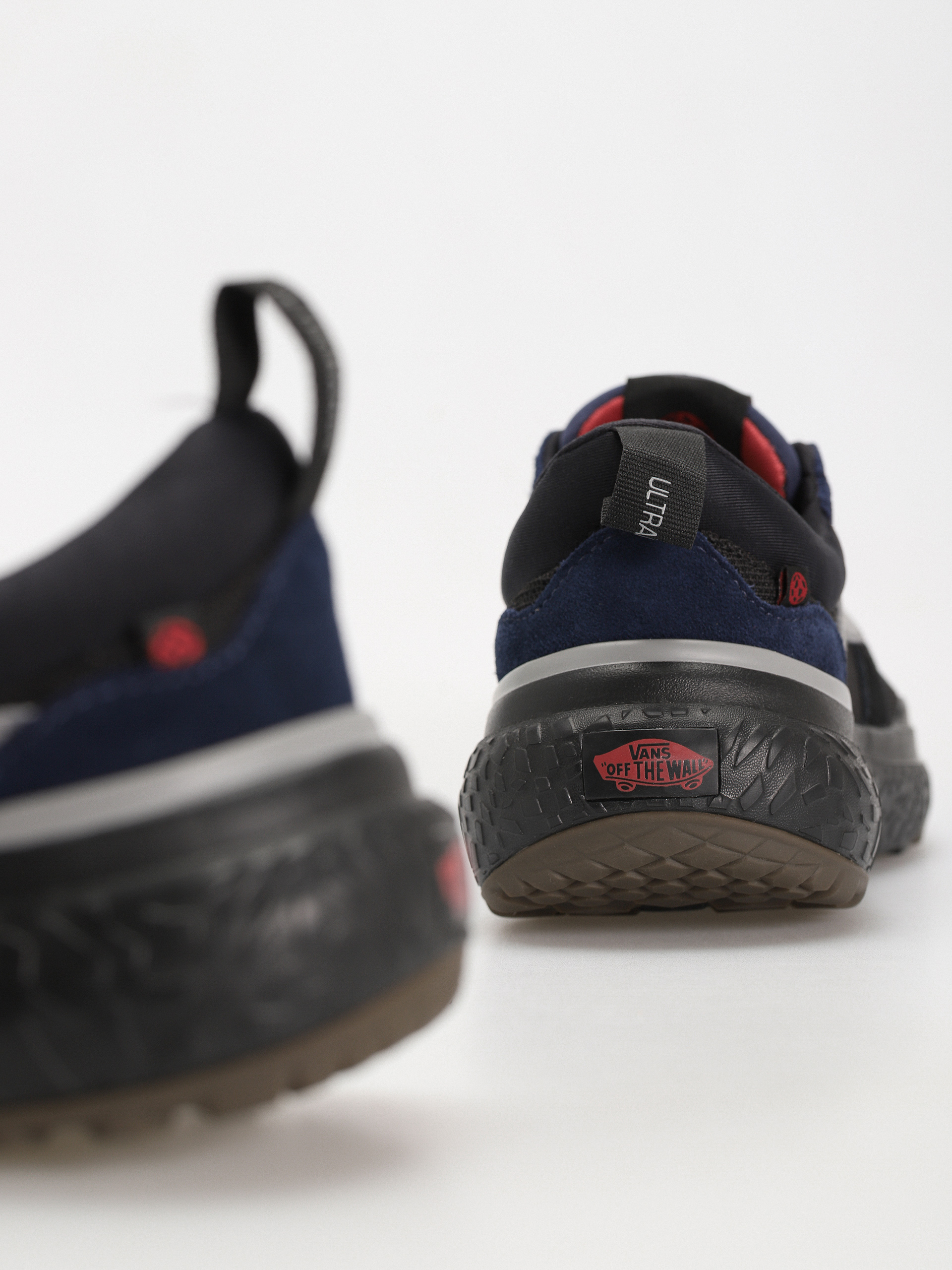 Vans Ultrarange Neo Vr3 Shoes (surf essentials black/navy)