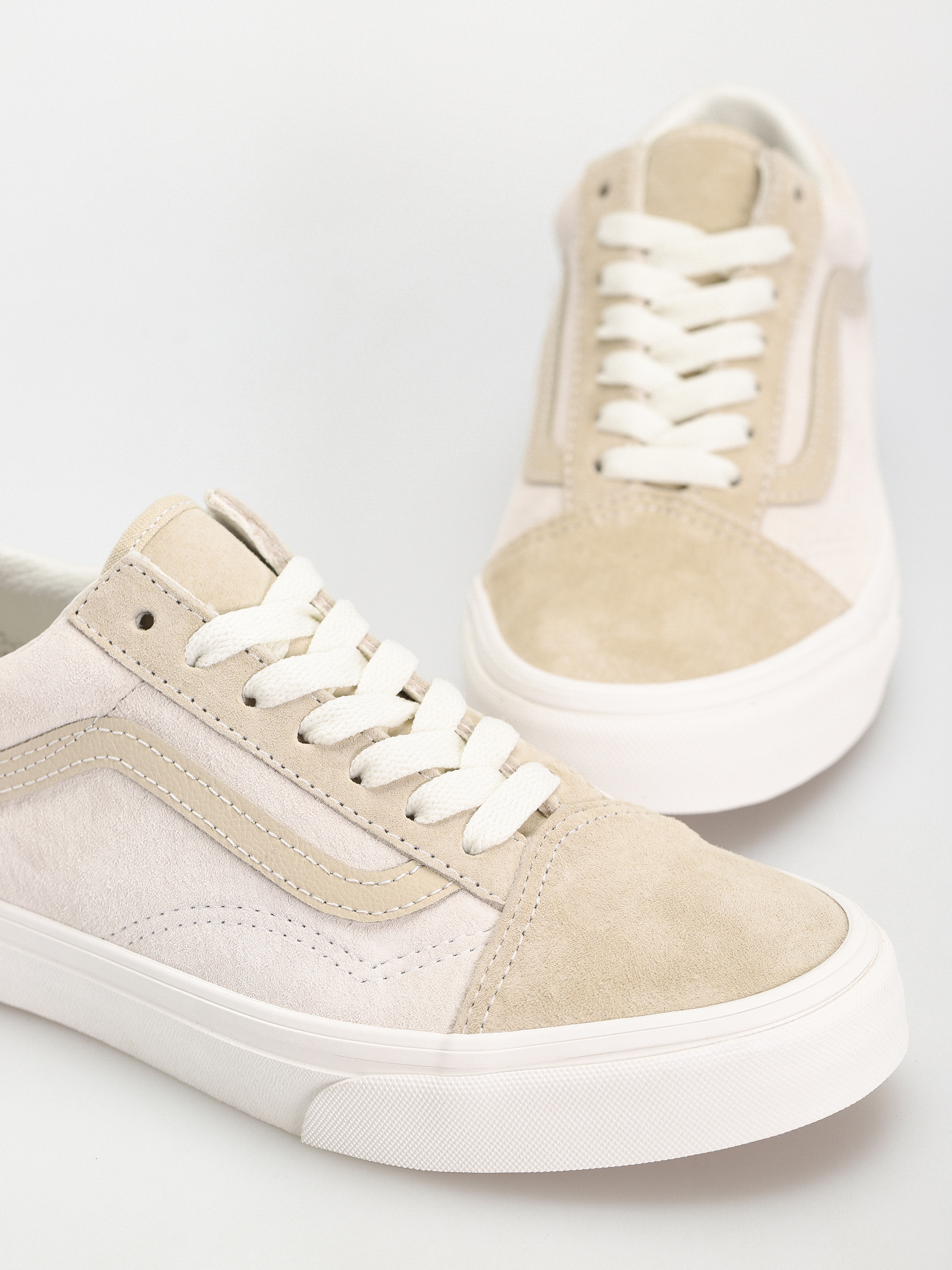 Vans Old Skool Shoes (pig suede castle wall)