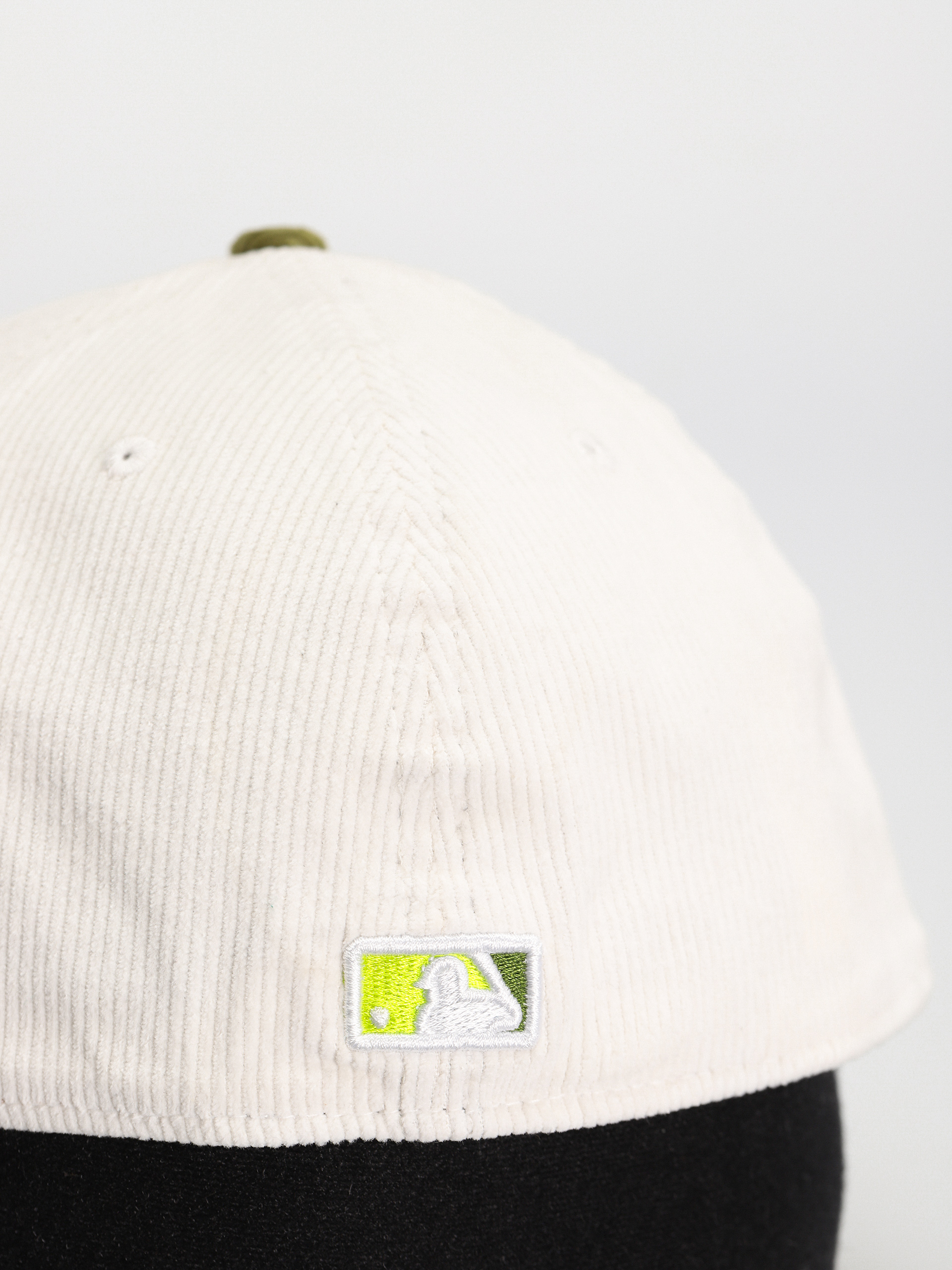 New Era Cord 59Fifty Atlanta Braves Cap (green/white)