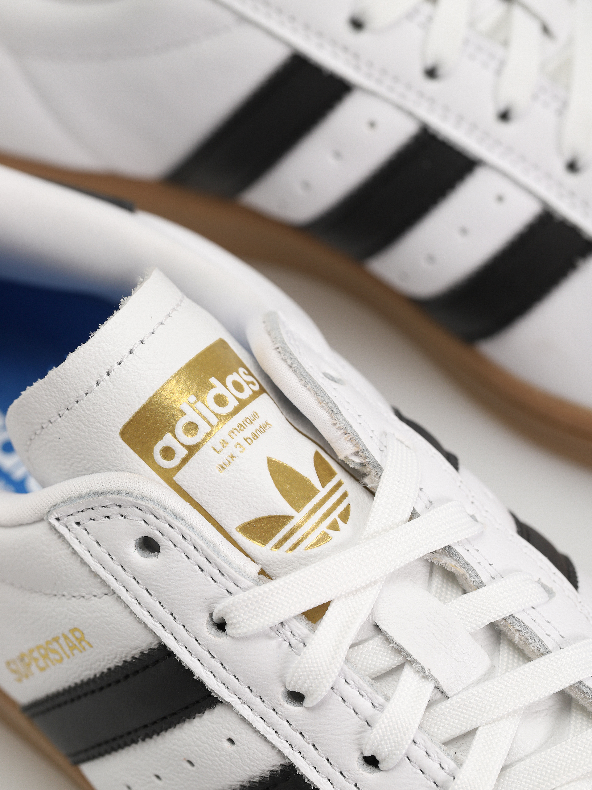 adidas Schuhe Superstar ADV (ftwwht/cblack/gum4)