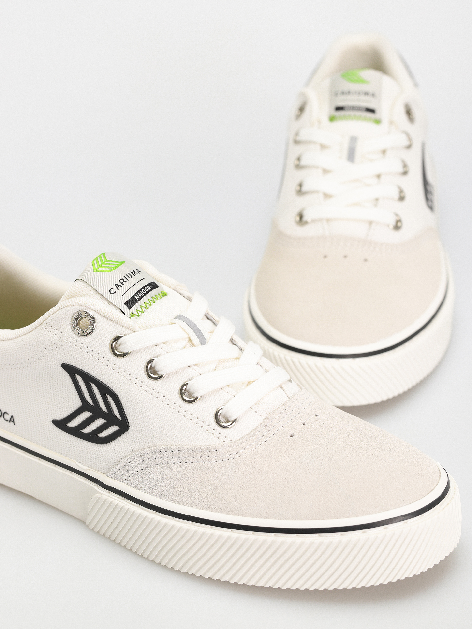 Cariuma Shoes Naioca Pro (vintage white/off white/black)