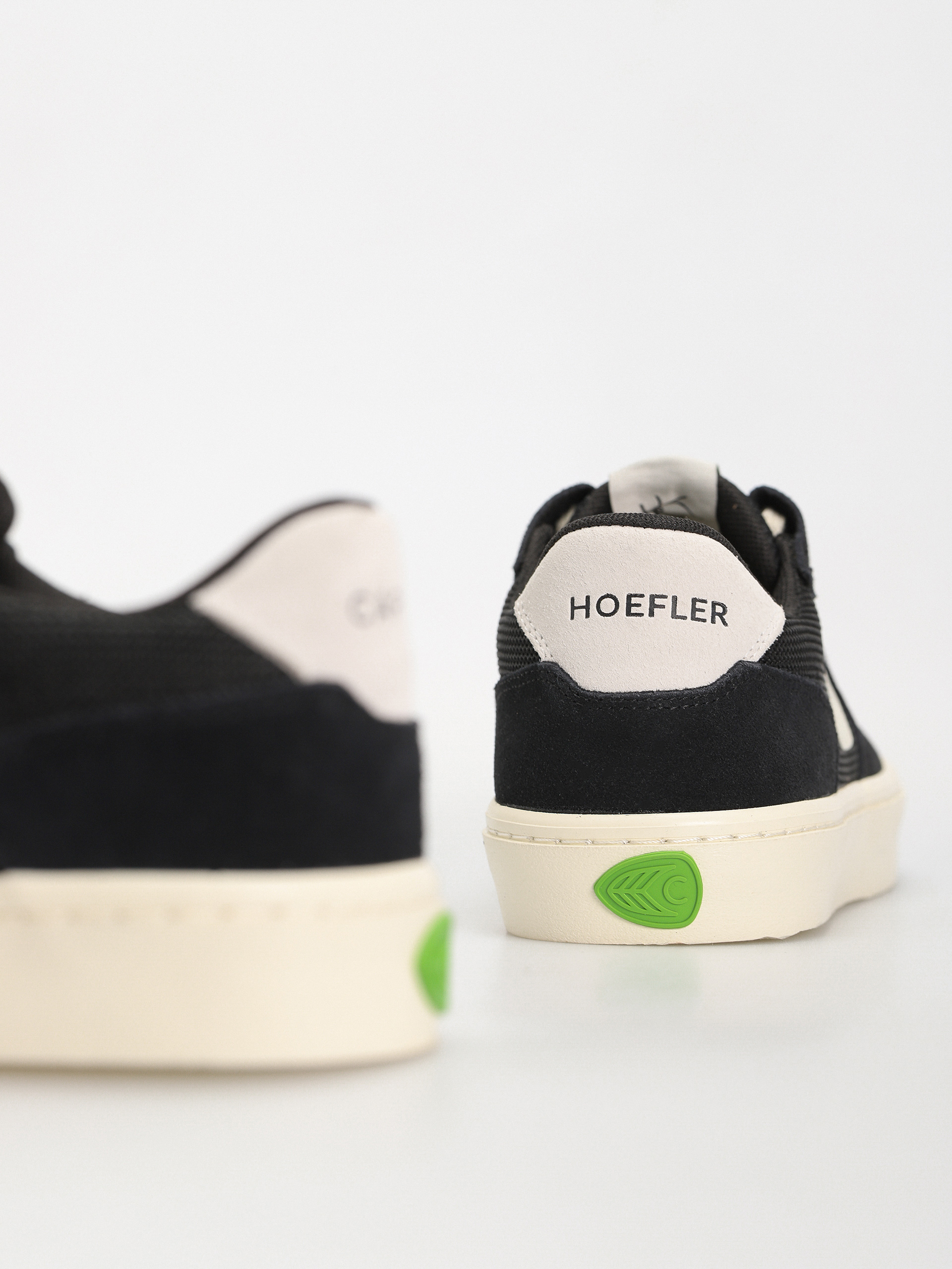 Cariuma Shoes T20 Pro (black/ivory)