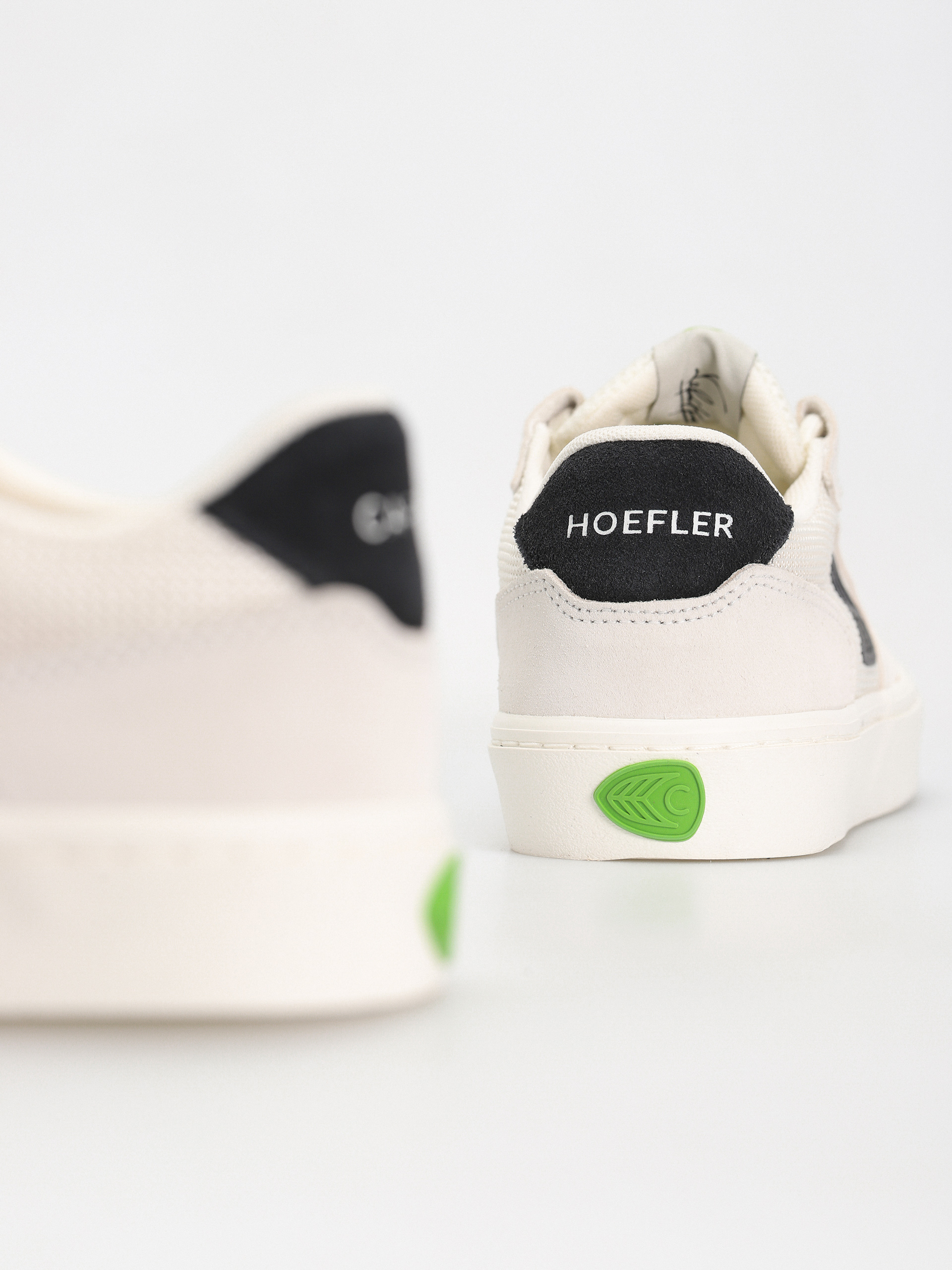 Cariuma Shoes T20 Pro (off white vintage/black)